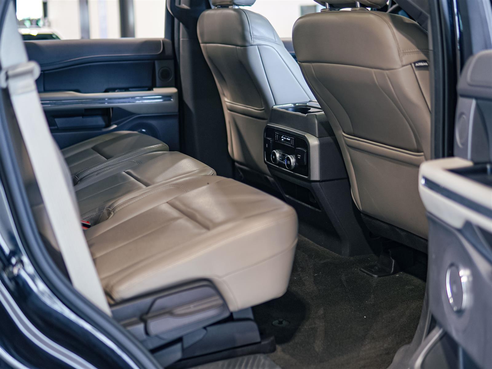used 2019 Ford Expedition car, priced at $33,886