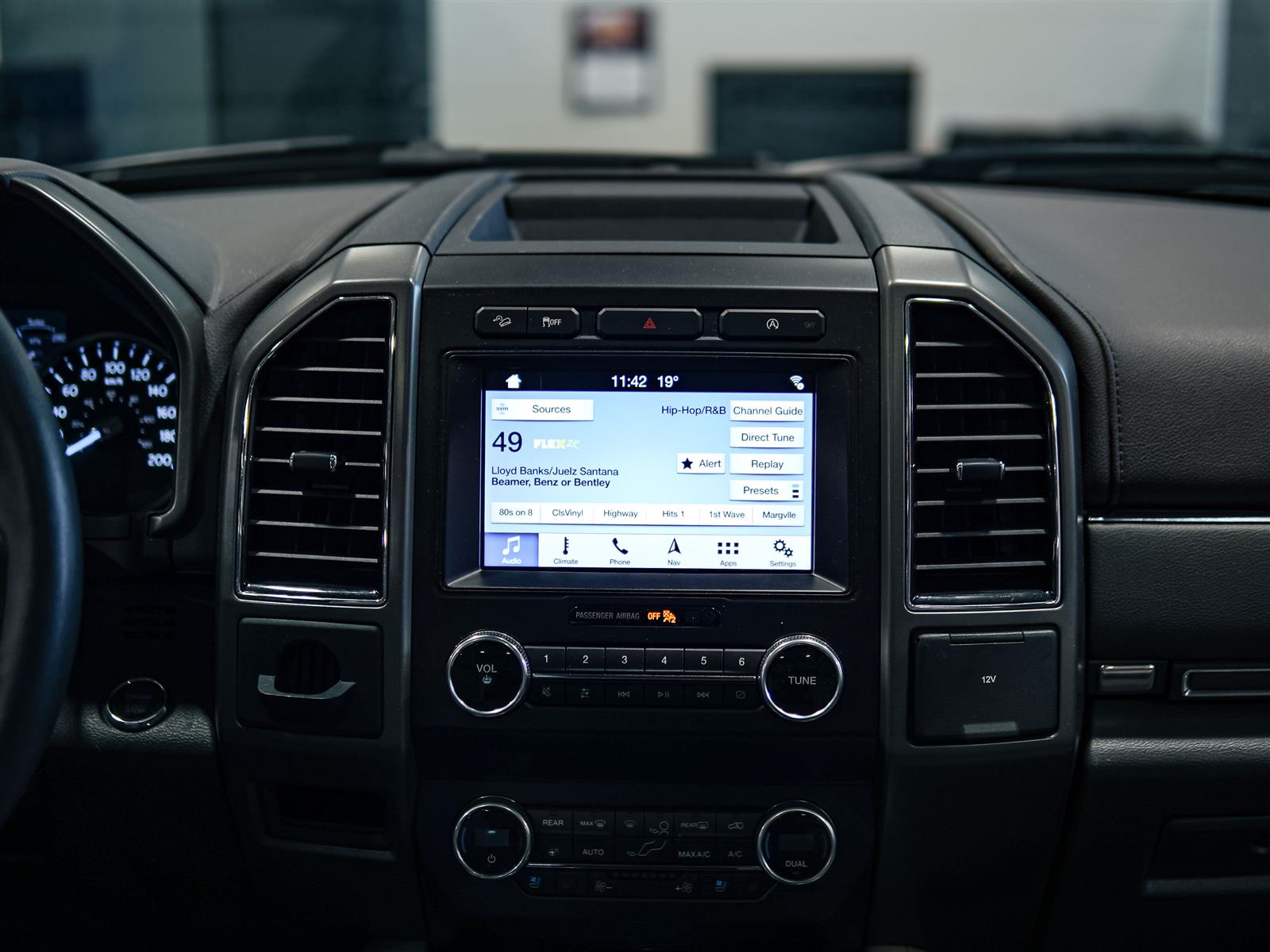 used 2019 Ford Expedition car, priced at $33,886