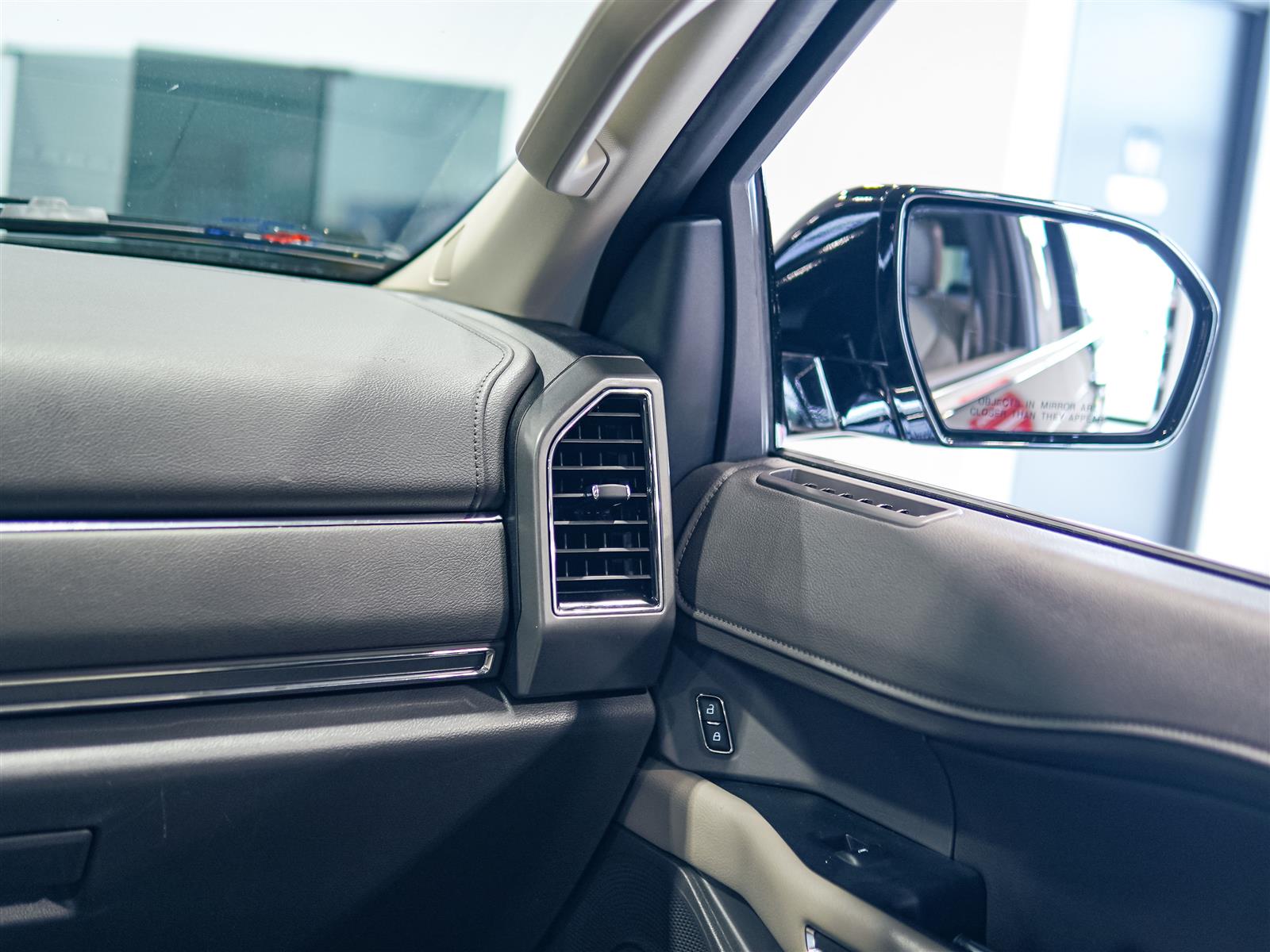 used 2019 Ford Expedition car, priced at $33,886