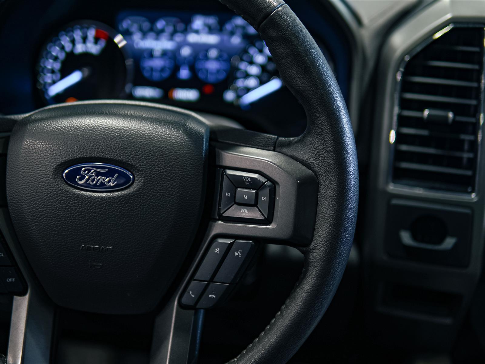 used 2019 Ford Expedition car, priced at $33,886