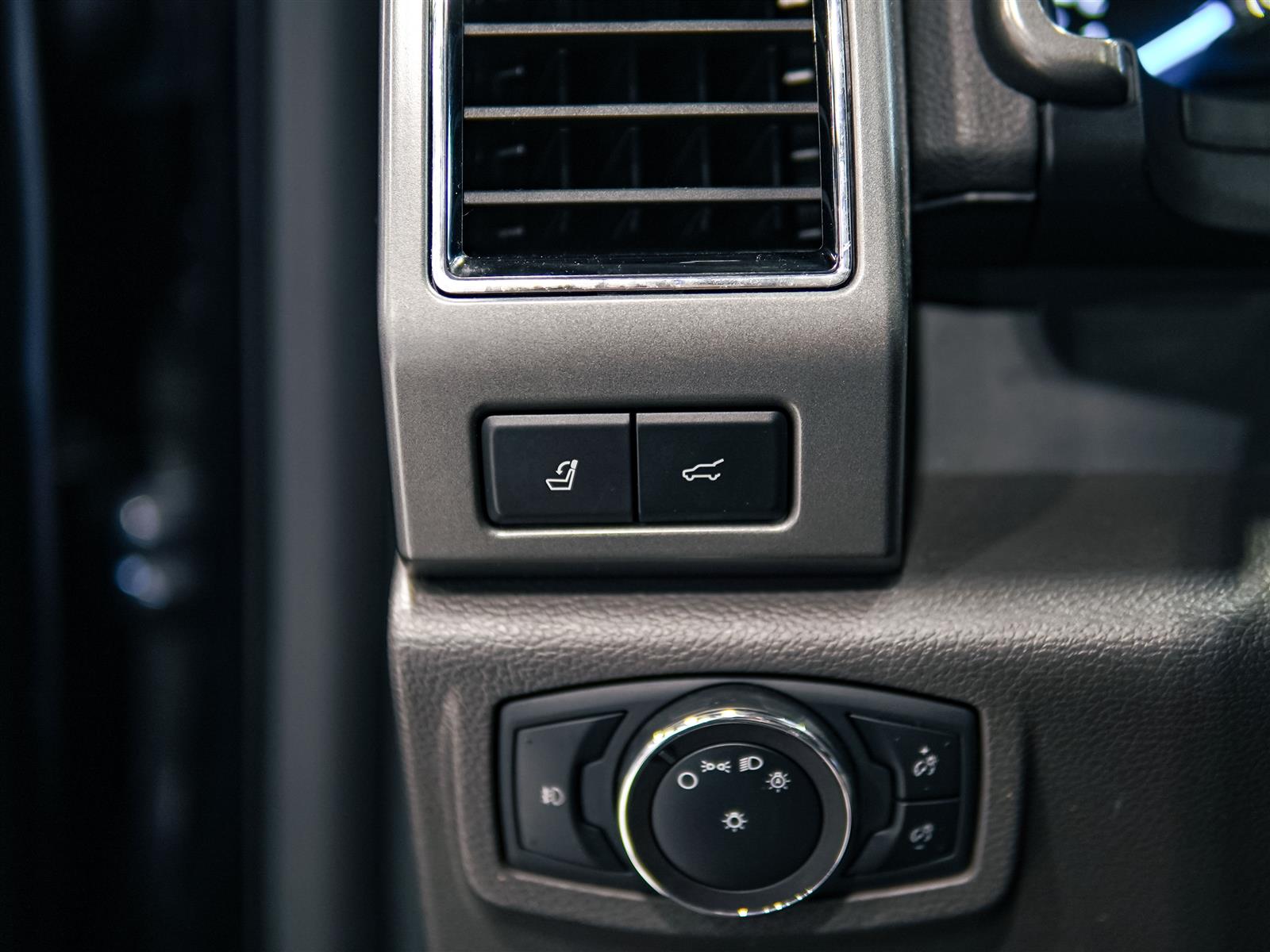 used 2019 Ford Expedition car, priced at $33,886