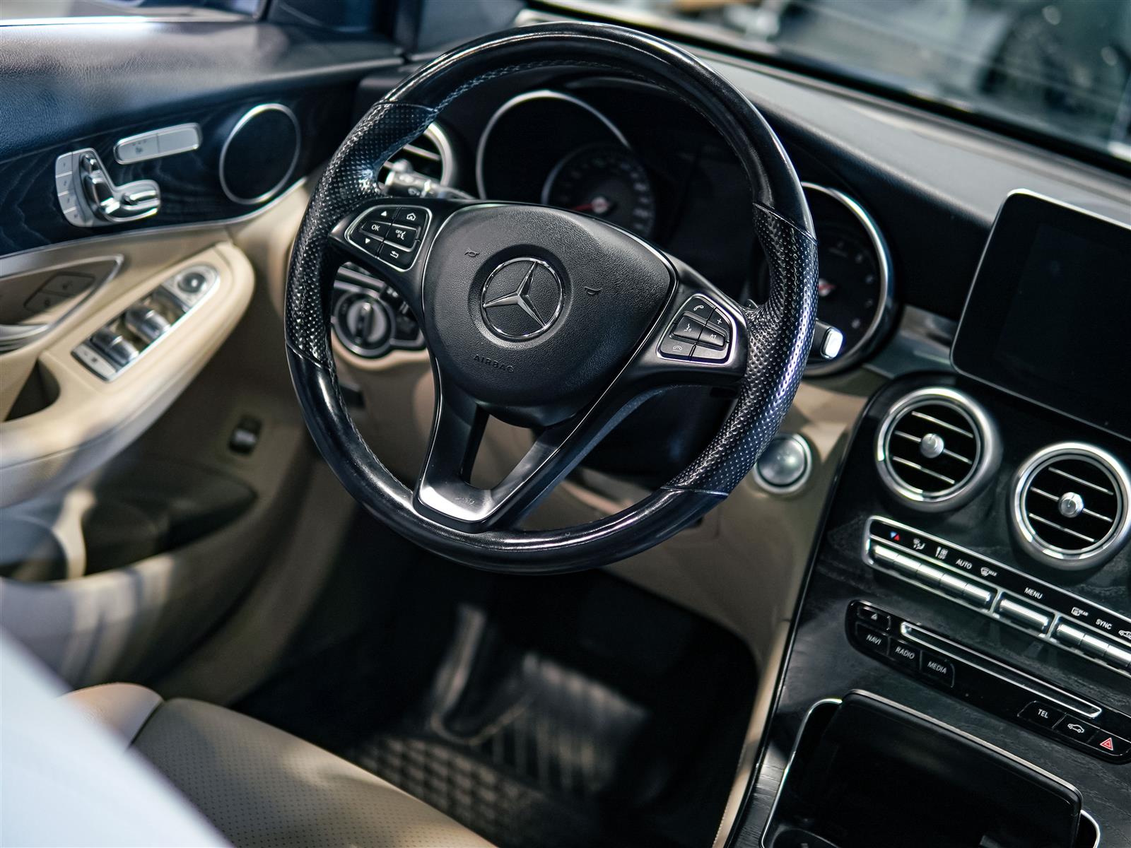 used 2019 Mercedes-Benz GLC 300 car, priced at $19,496