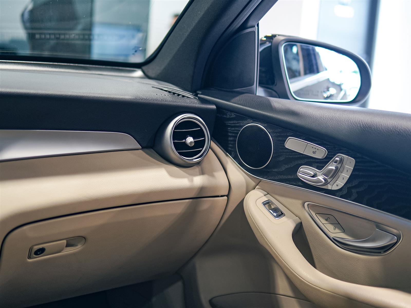 used 2019 Mercedes-Benz GLC 300 car, priced at $19,496
