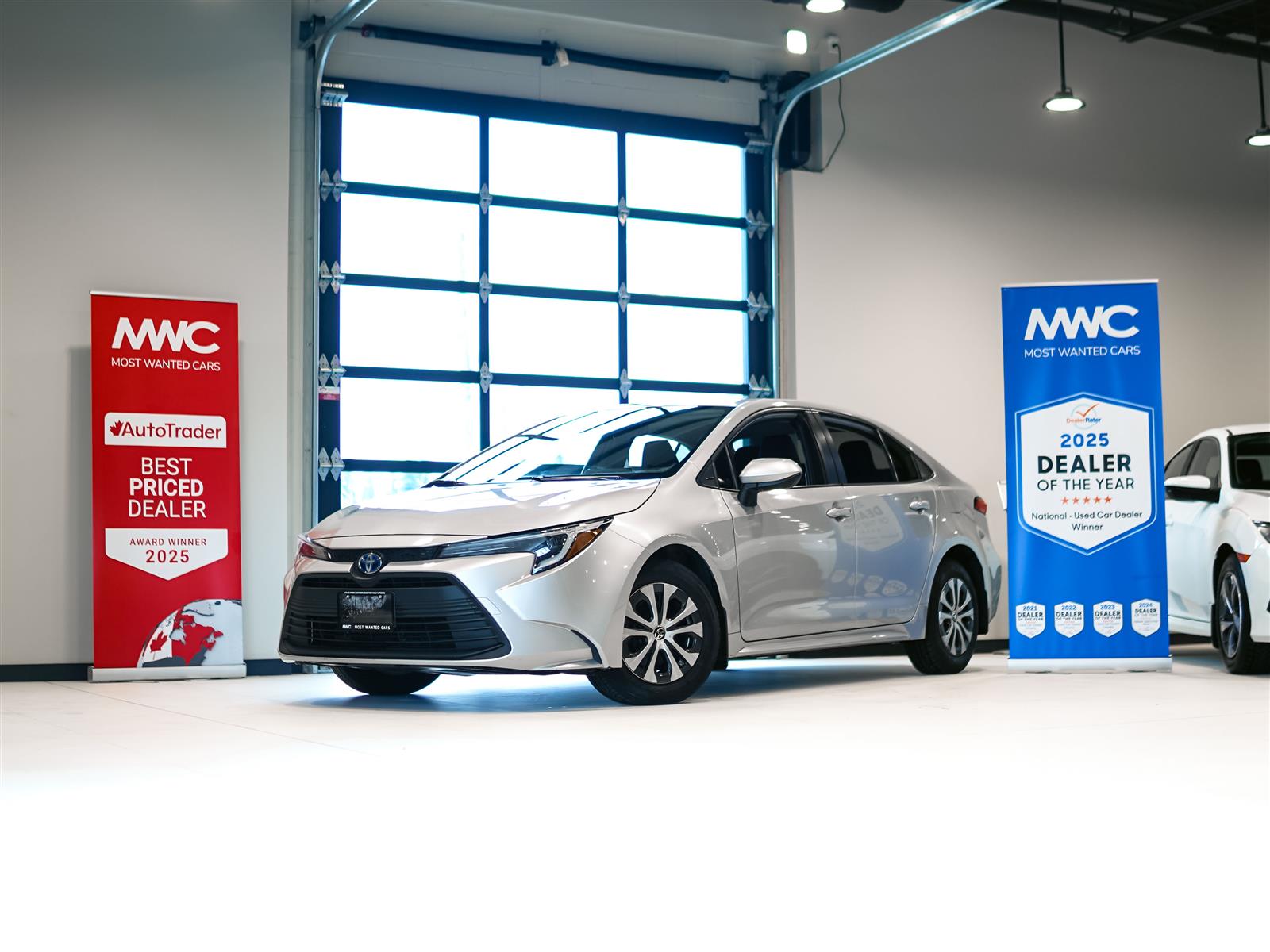 Silver 2023 Toyota Corolla Hybrid Sedan Front-Wheel Drive Automatic