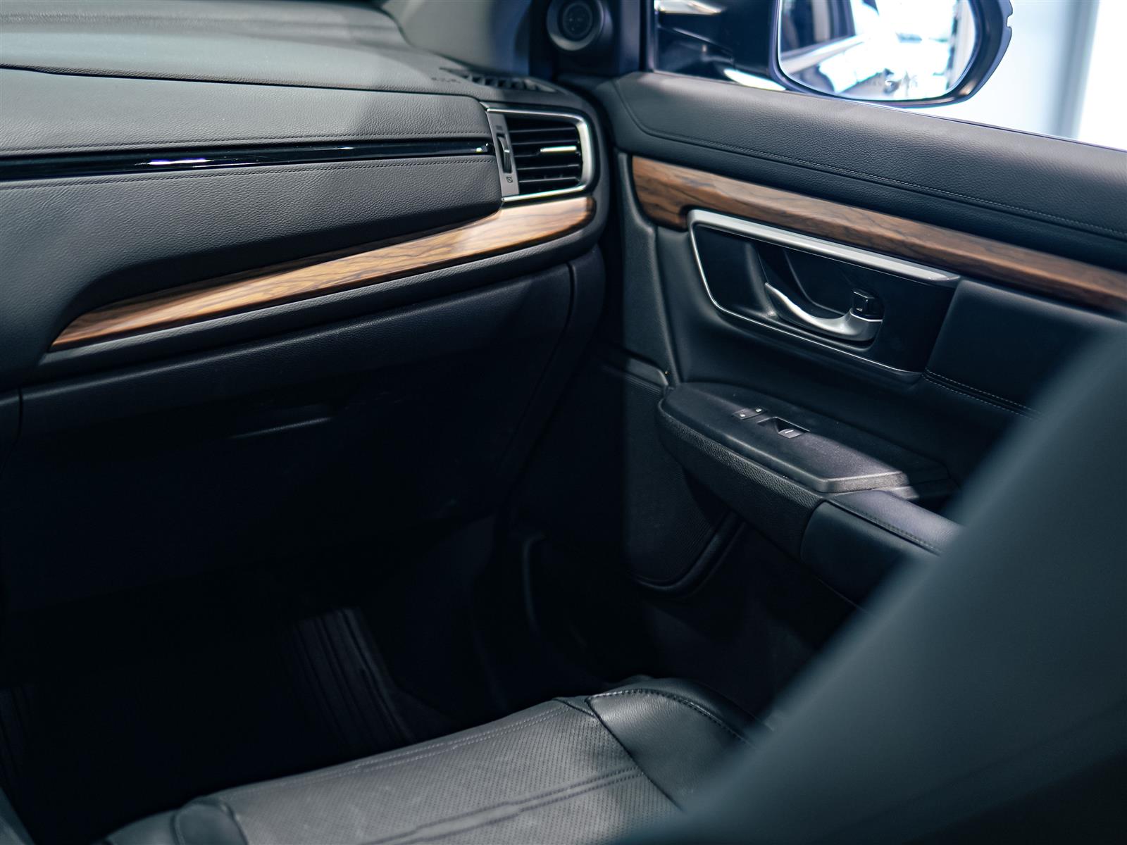used 2019 Honda CR-V car, priced at $27,962