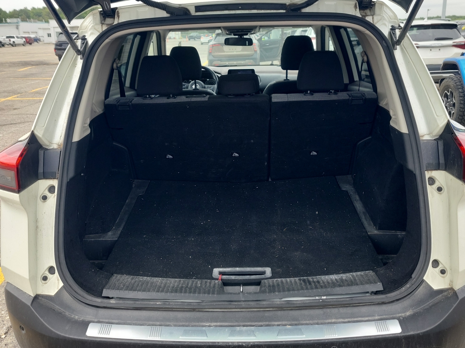 used 2023 Nissan Rogue car, priced at $22,962