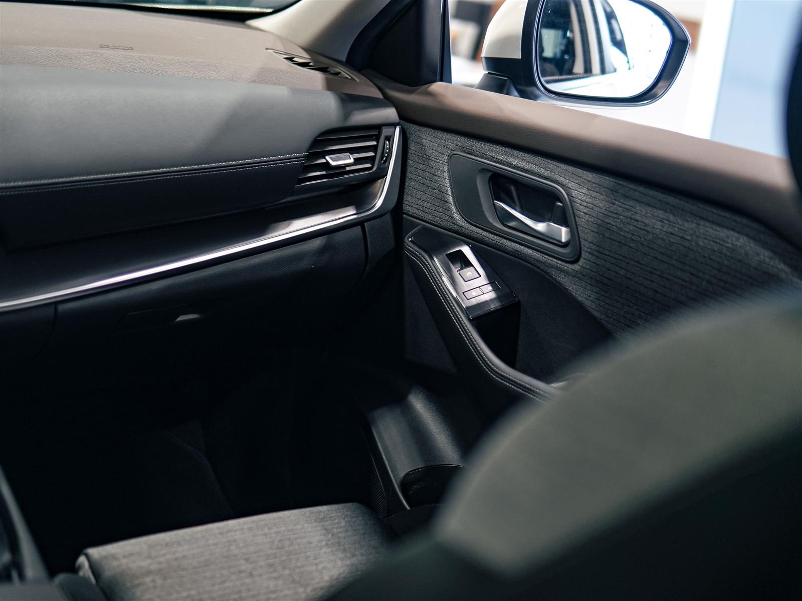used 2023 Nissan Rogue car, priced at $22,962