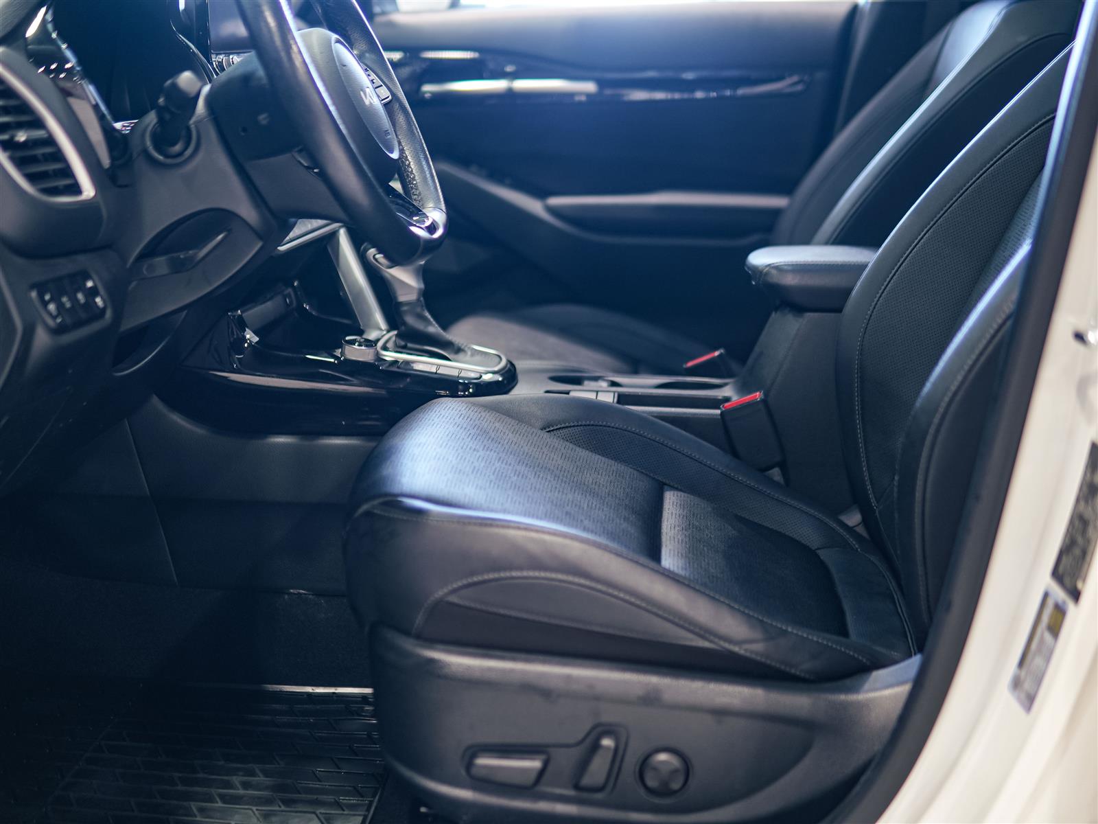 used 2023 Kia Seltos car, priced at $24,462