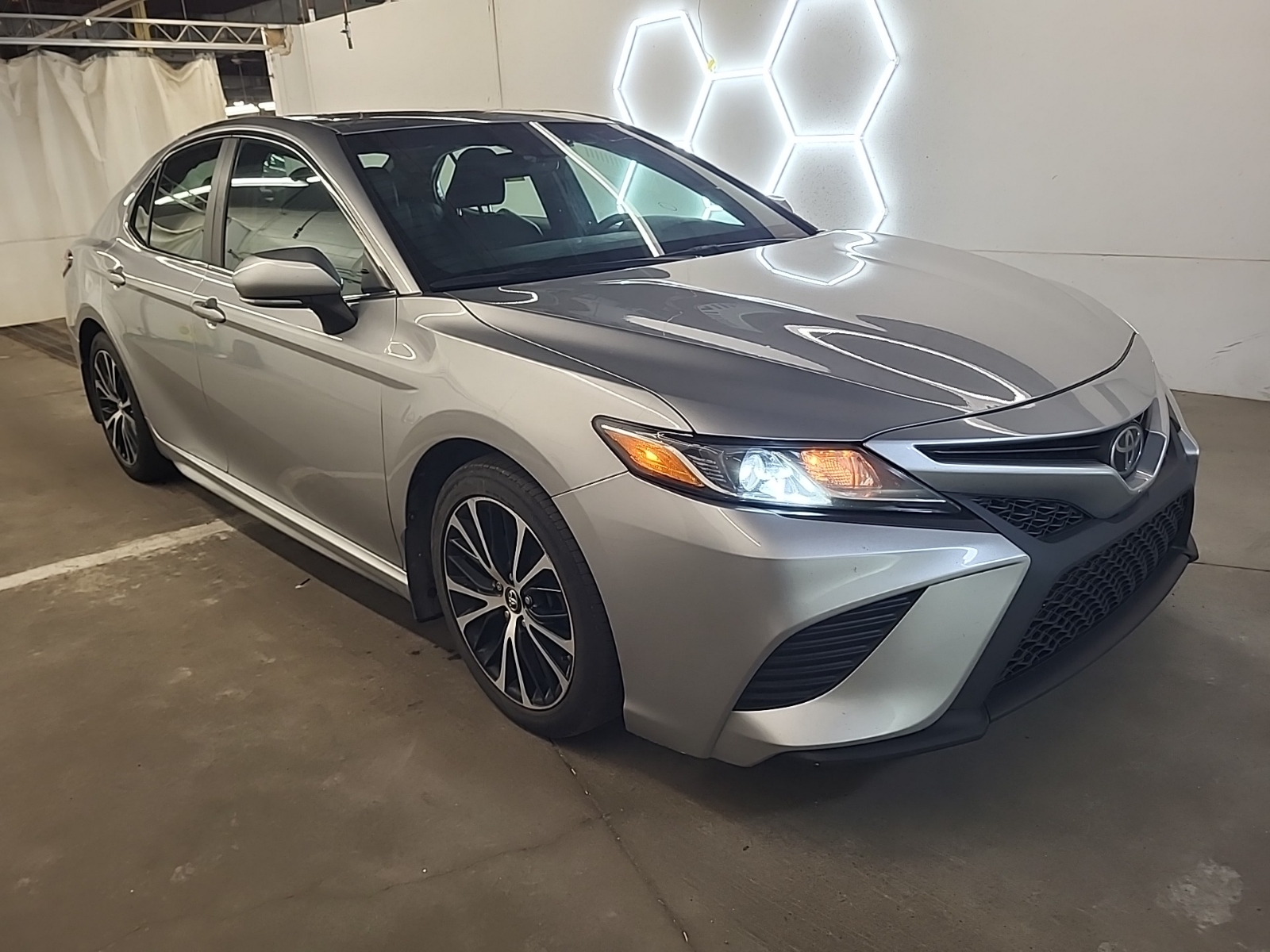 used 2018 Toyota Camry car, priced at $21,462