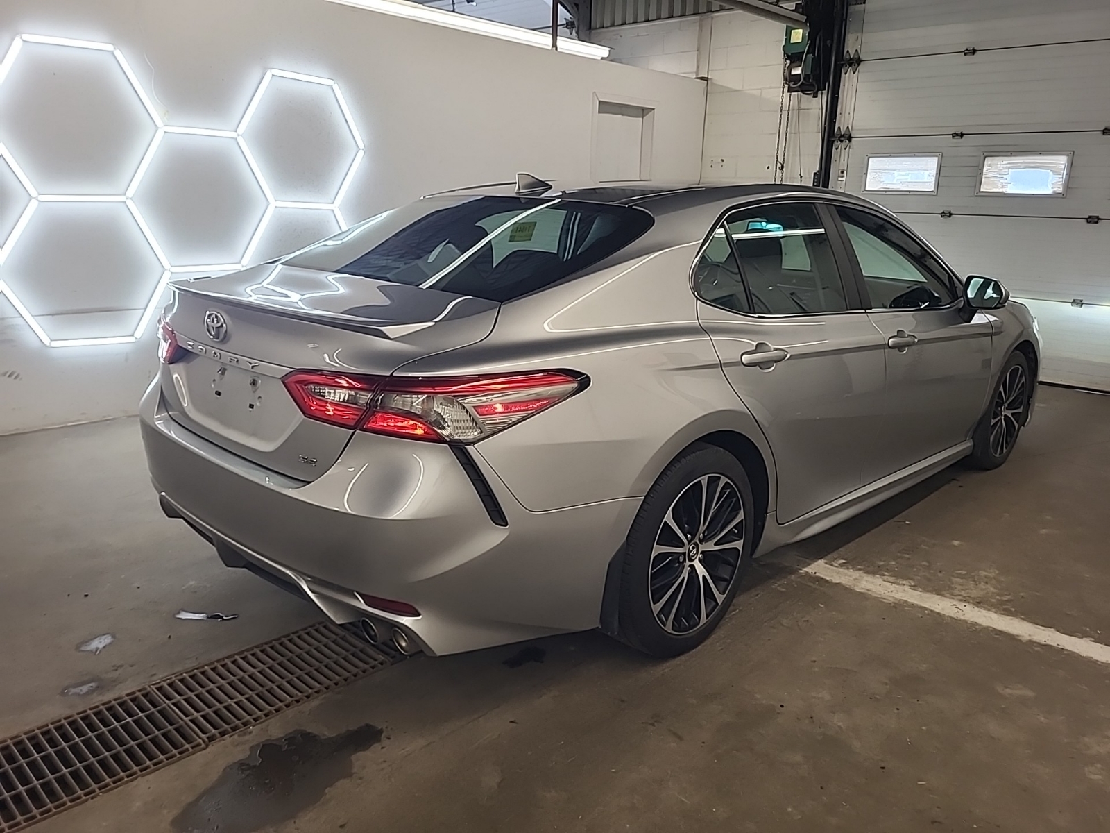 used 2018 Toyota Camry car, priced at $21,462