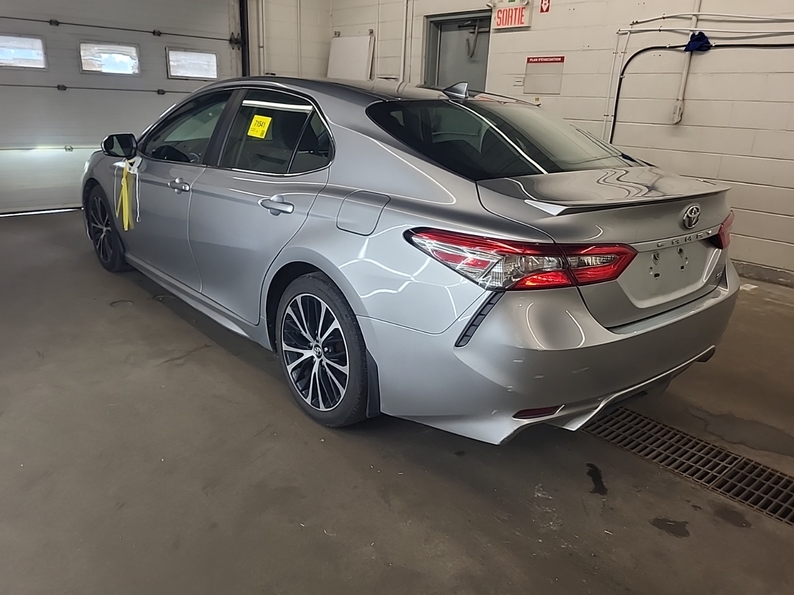 used 2018 Toyota Camry car, priced at $21,462