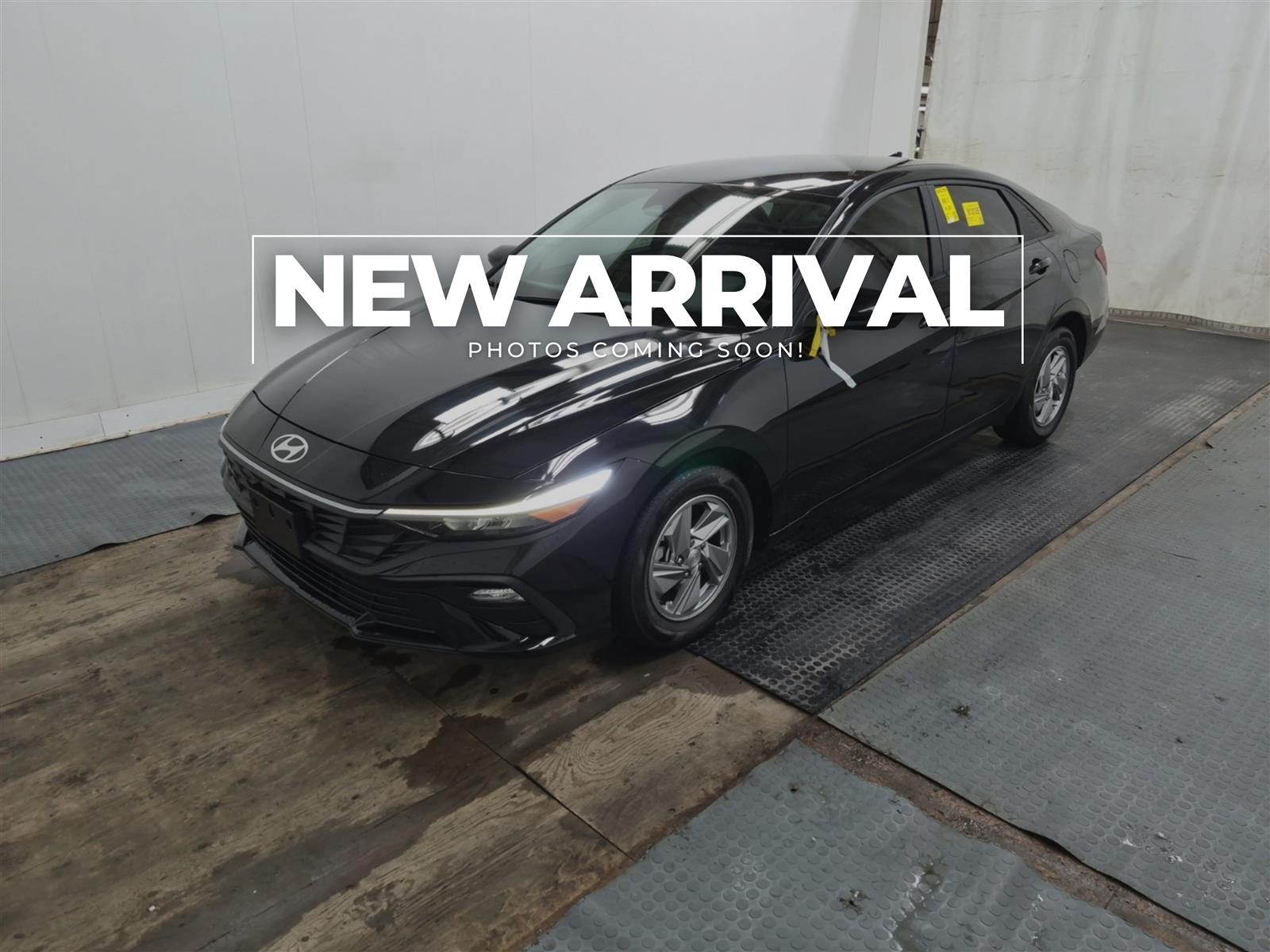 Black 2024 Hyundai Elantra Sedan Automatic