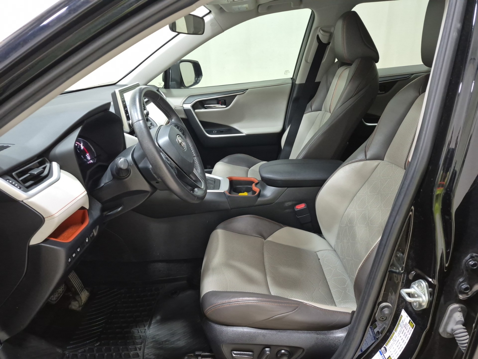 used 2020 Toyota RAV4 car, priced at $31,962