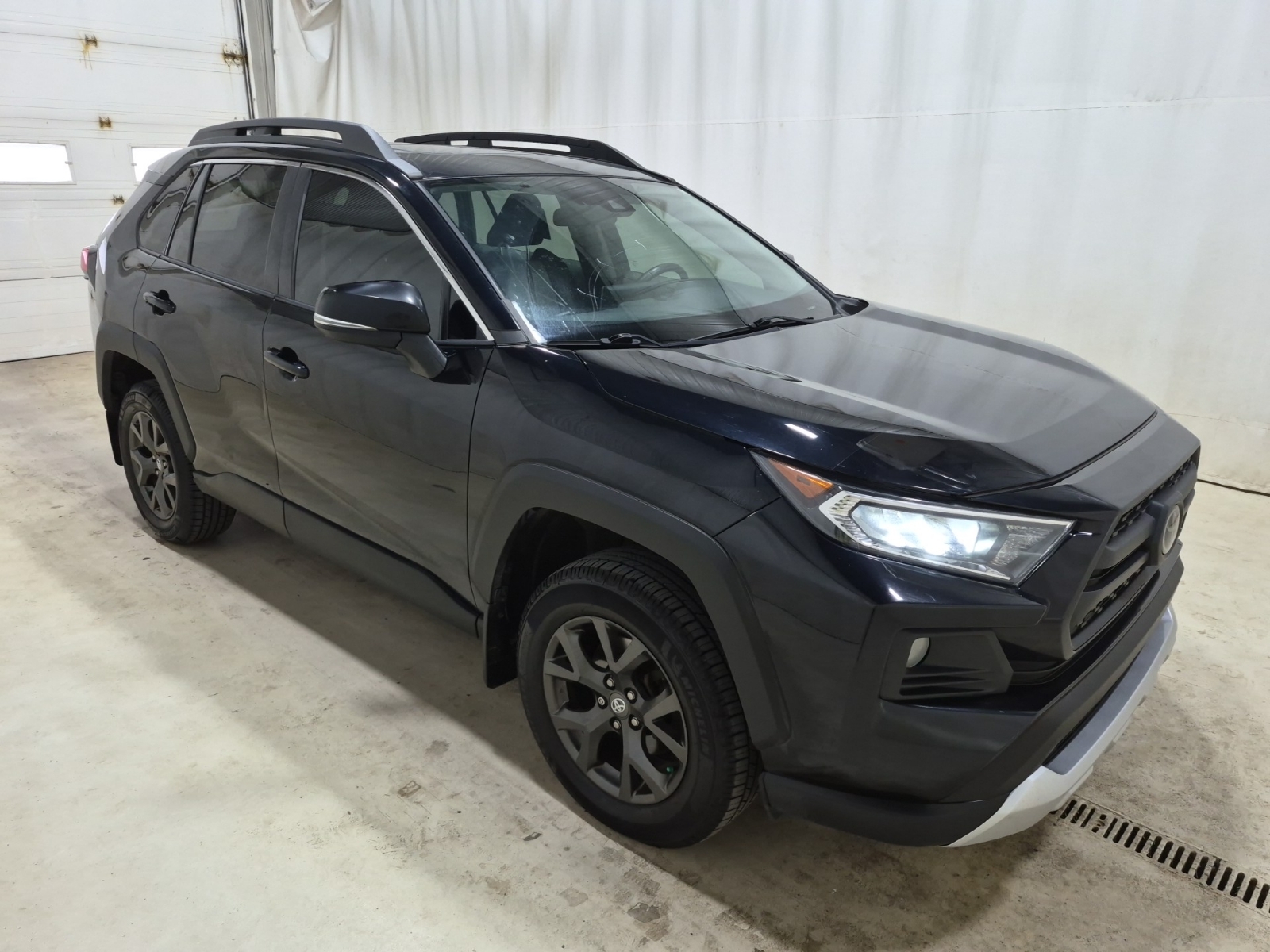 used 2020 Toyota RAV4 car, priced at $31,962