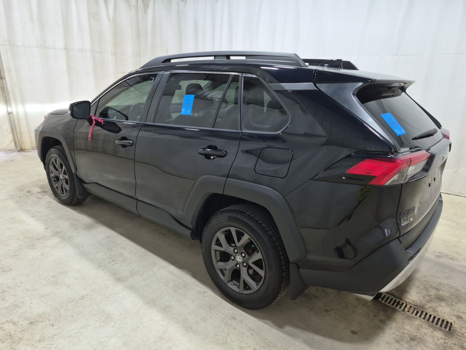 used 2020 Toyota RAV4 car, priced at $31,962
