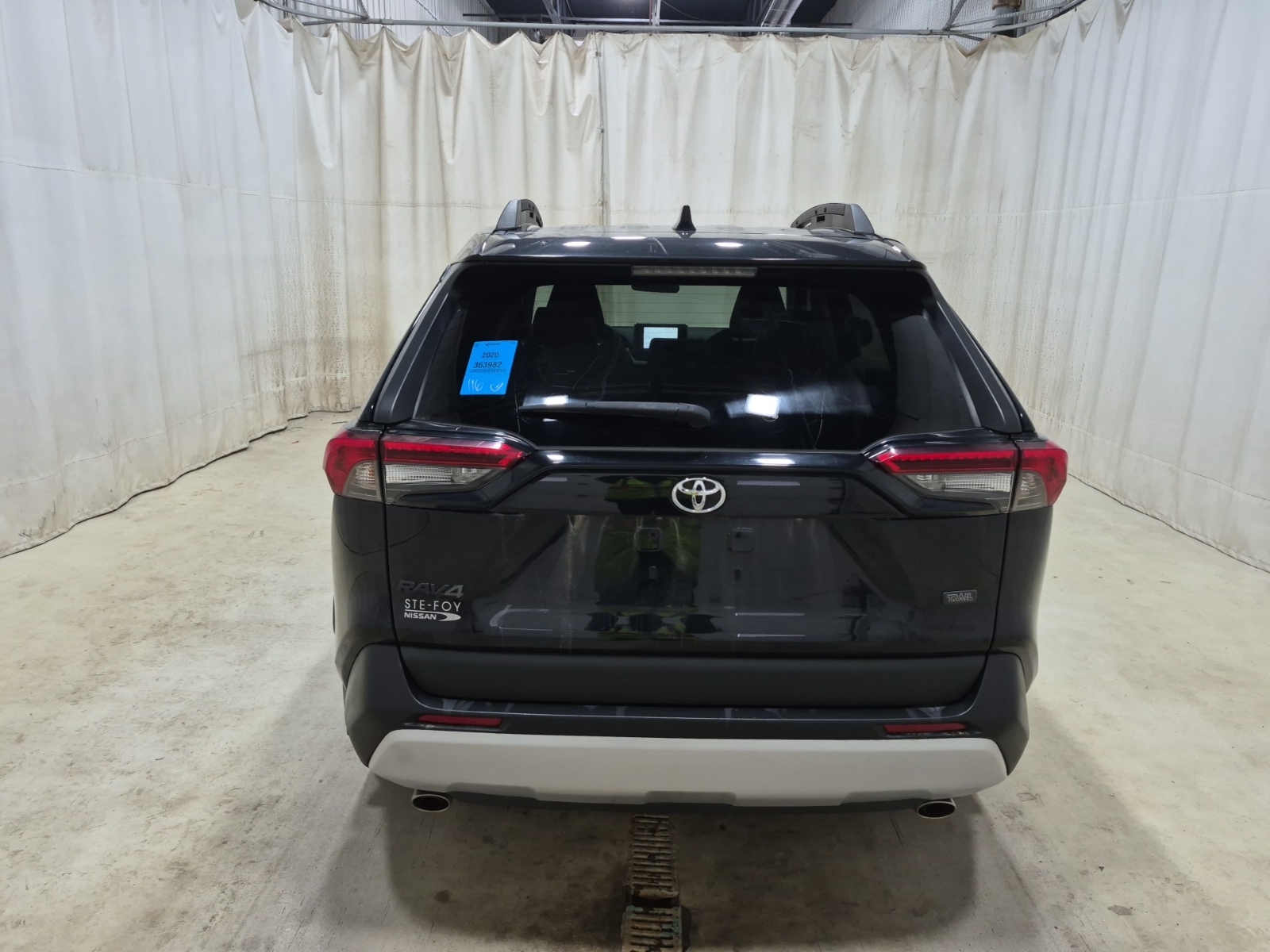 used 2020 Toyota RAV4 car, priced at $31,962