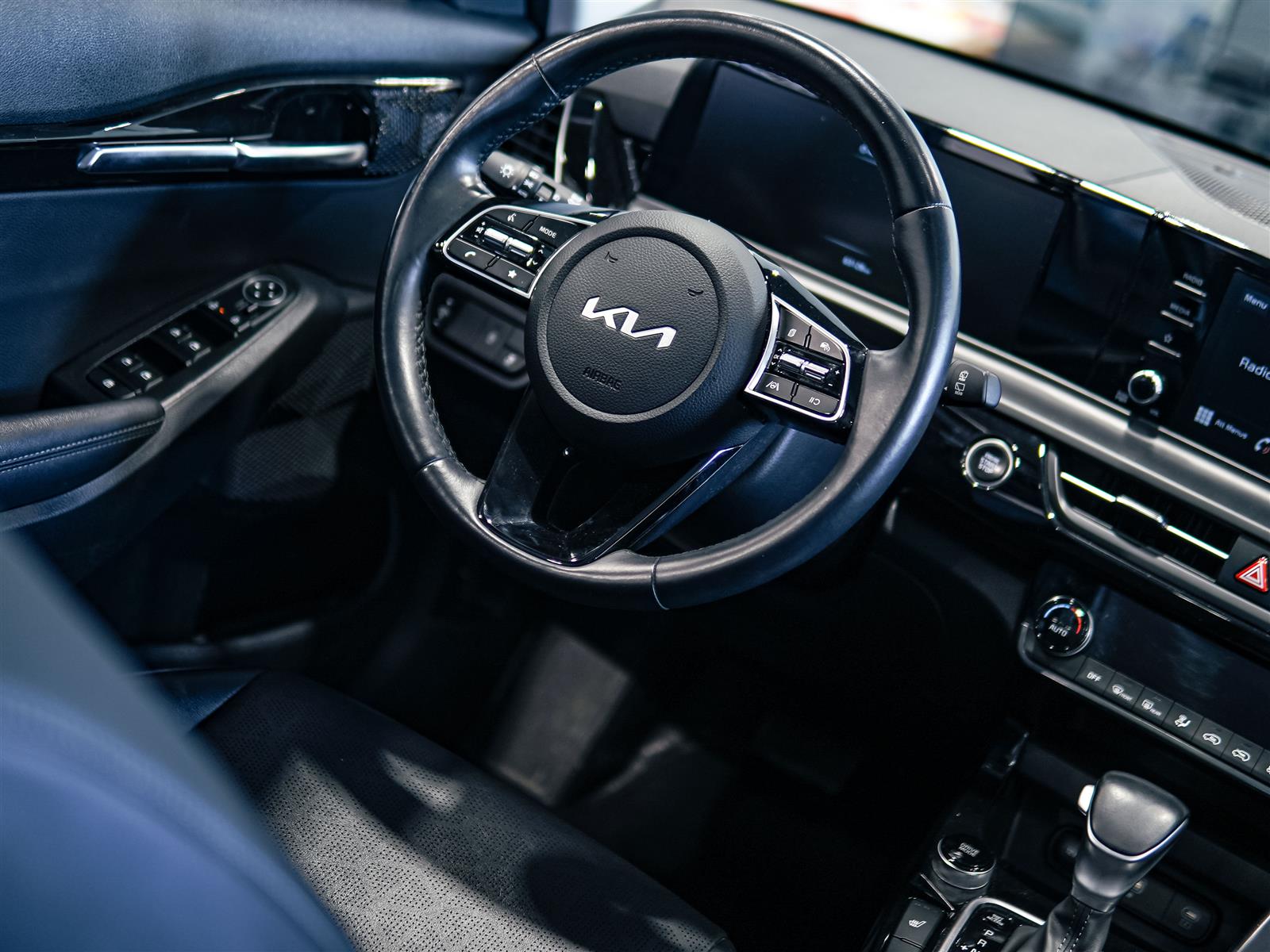 used 2025 Kia Seltos car, priced at $25,662