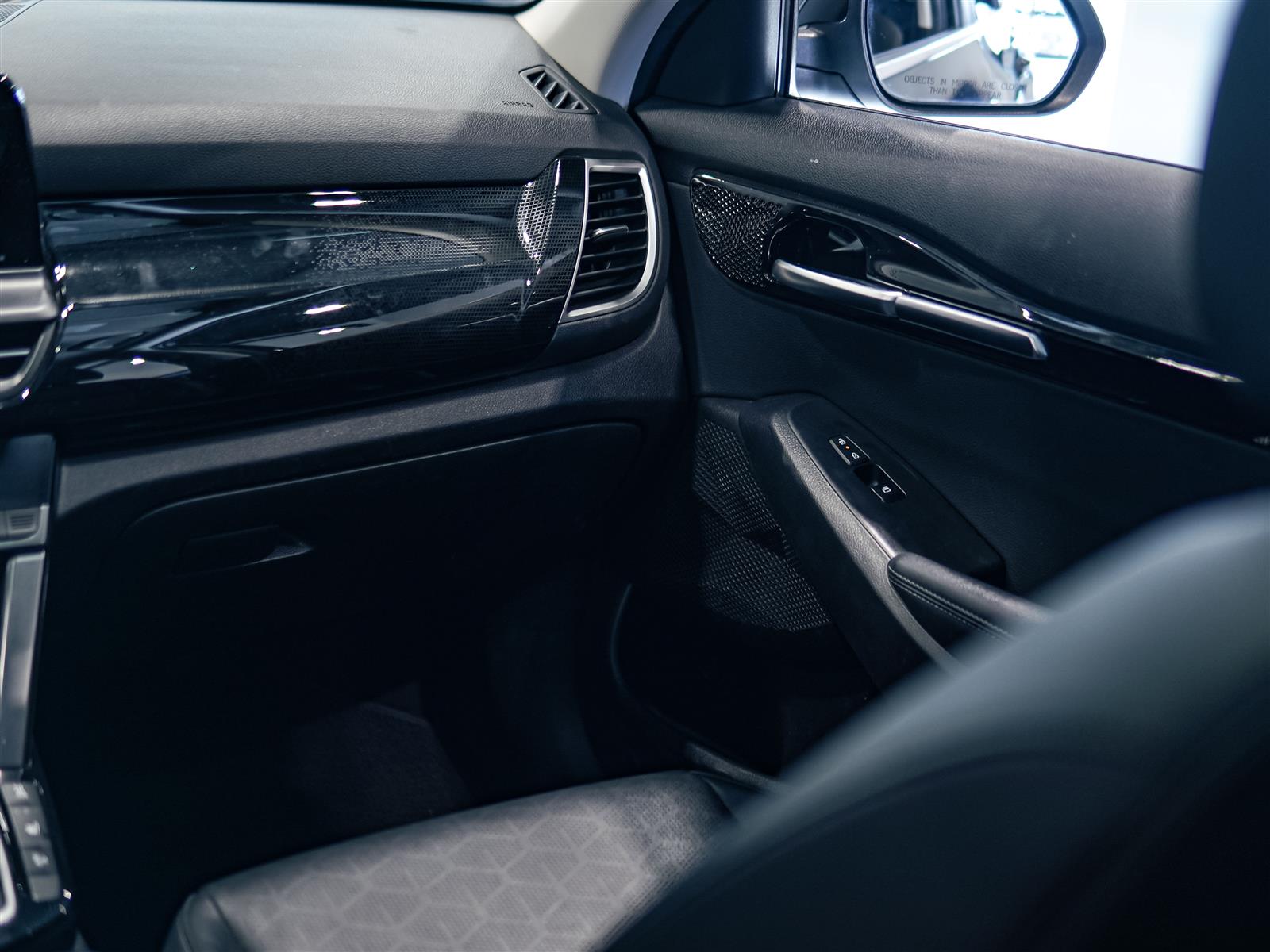 used 2025 Kia Seltos car, priced at $25,662
