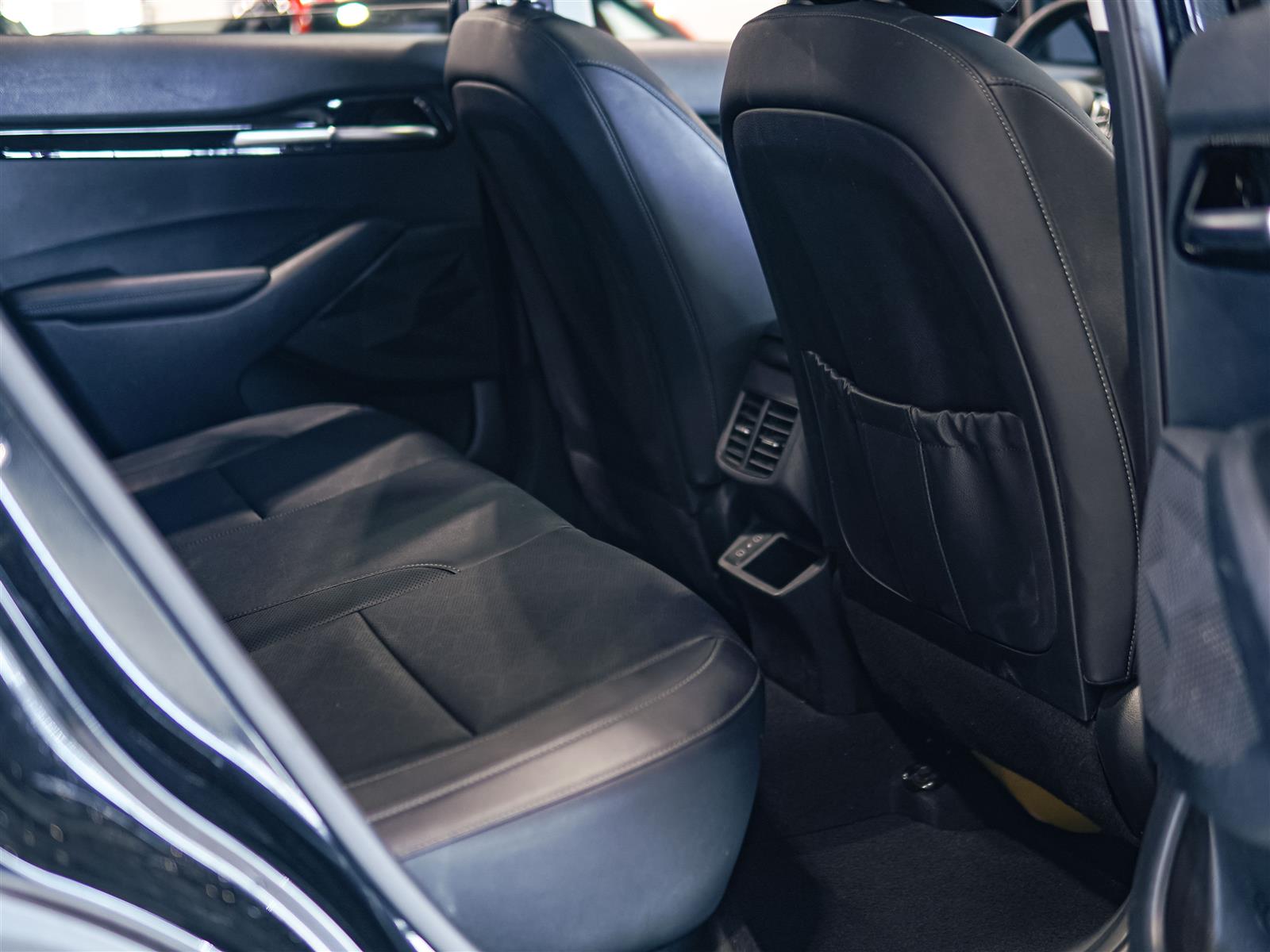 used 2025 Kia Seltos car, priced at $25,662