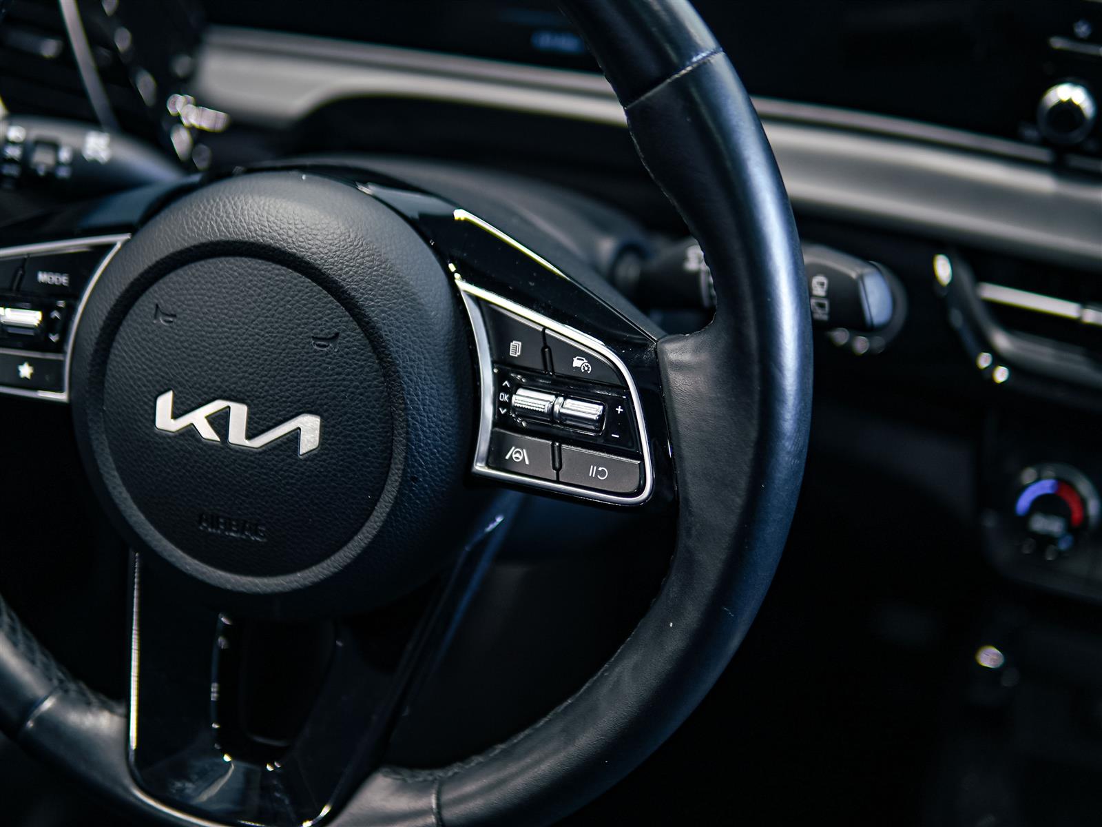 used 2025 Kia Seltos car, priced at $25,662