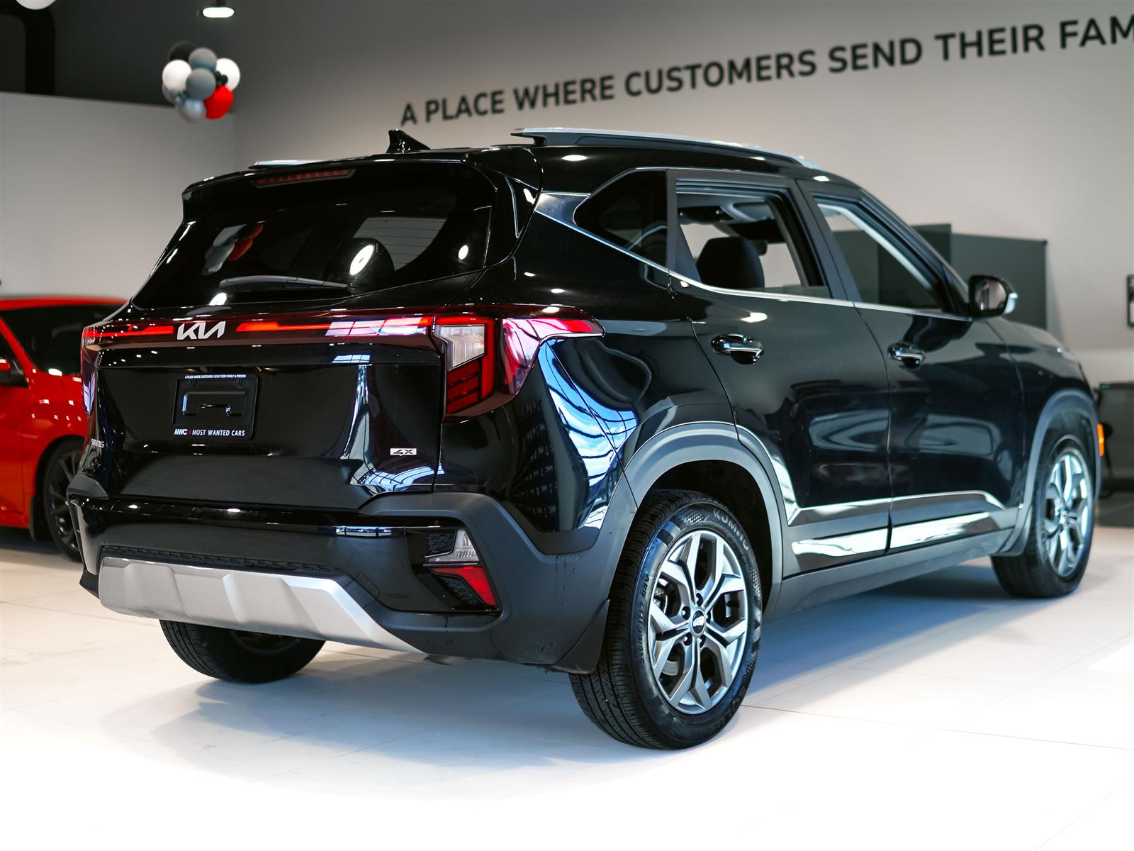 used 2025 Kia Seltos car, priced at $25,662
