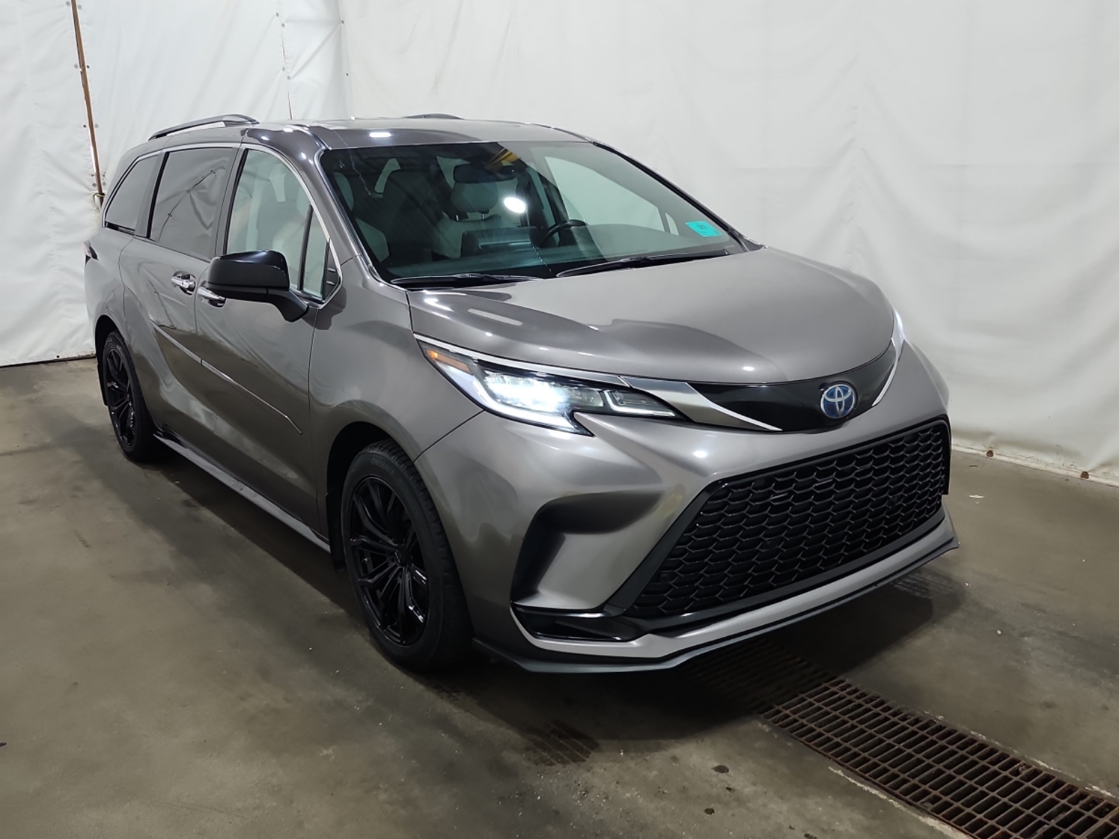 used 2022 Toyota Sienna car, priced at $42,994