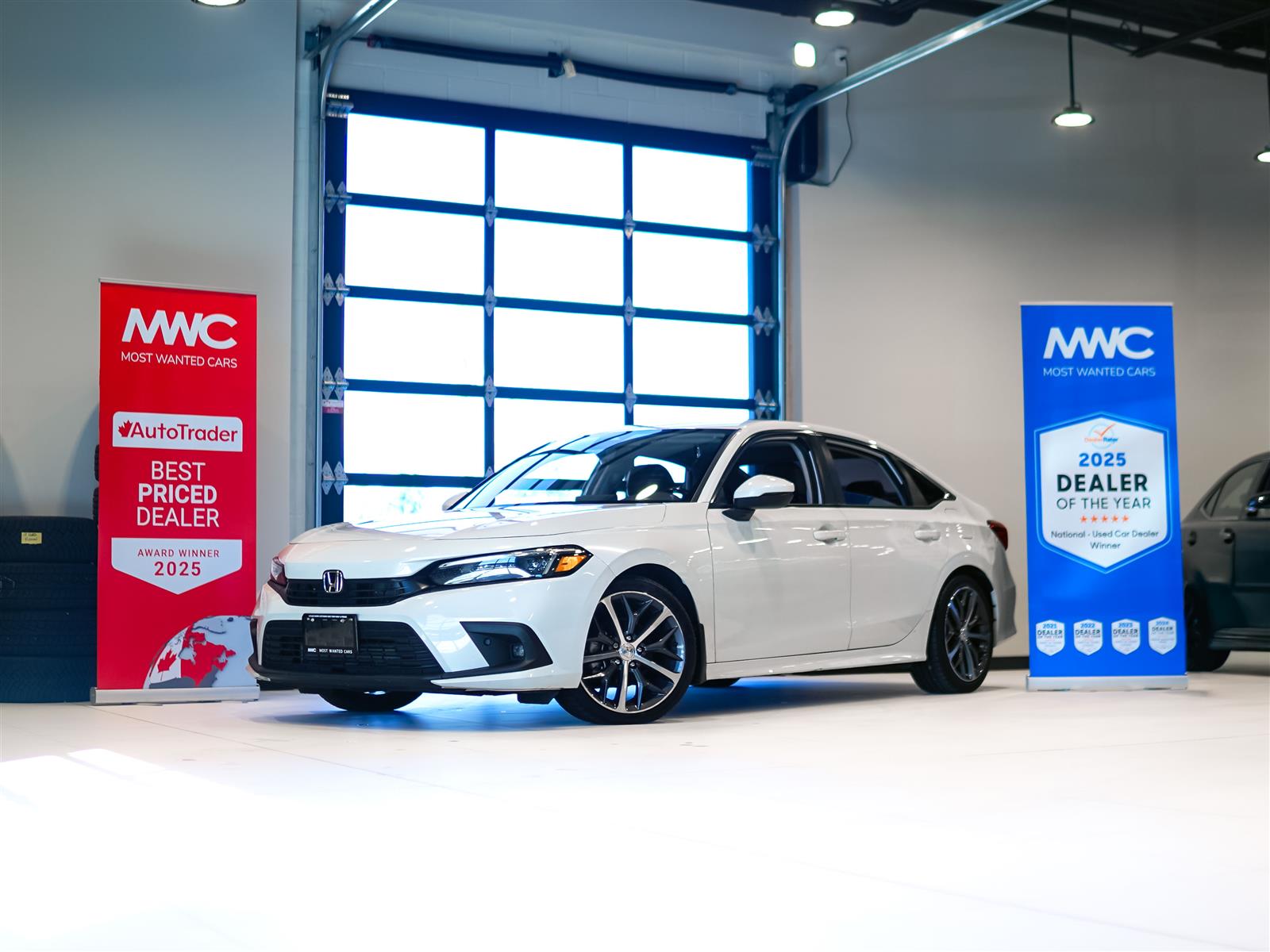 2022 Honda Civic TOURING | LTHR | ROOF | NAV | NO ACCIDENTS - Main View