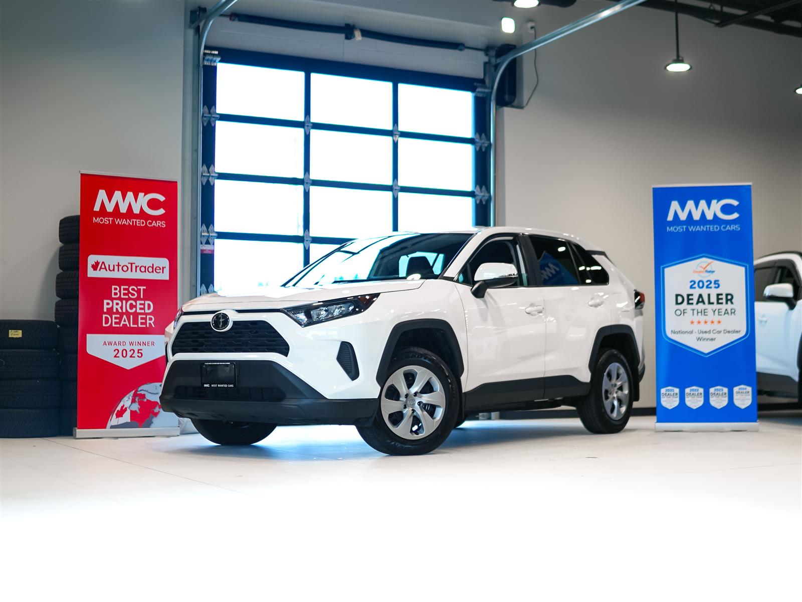 2024 Toyota RAV4 LE AWD | APP CONNECT | BLIND SPOT | NO ACCIDENTS - Main View