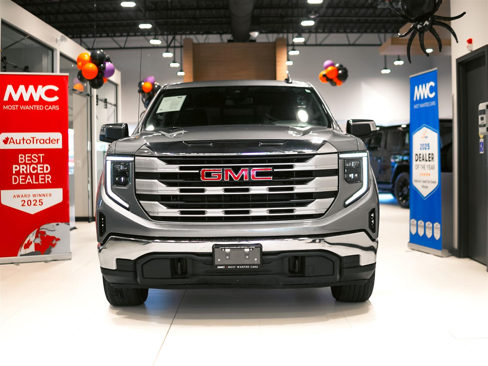 used 2023 GMC Sierra 1500 car, priced at $43,494