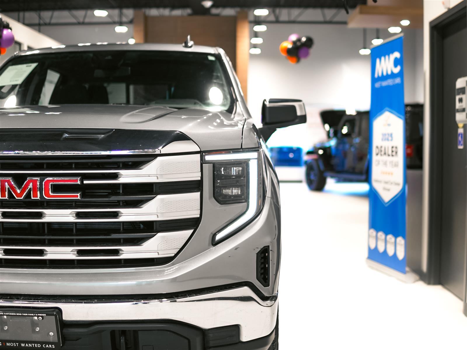 used 2023 GMC Sierra 1500 car, priced at $43,494