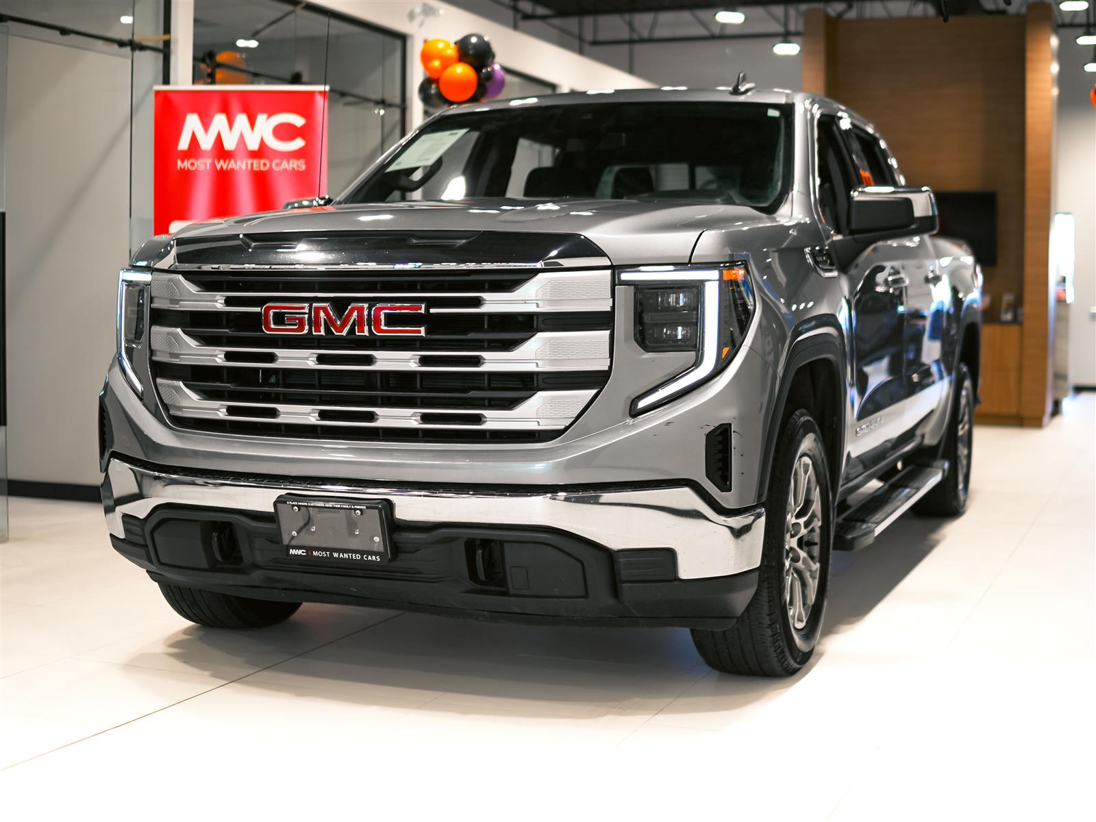 used 2023 GMC Sierra 1500 car, priced at $43,494
