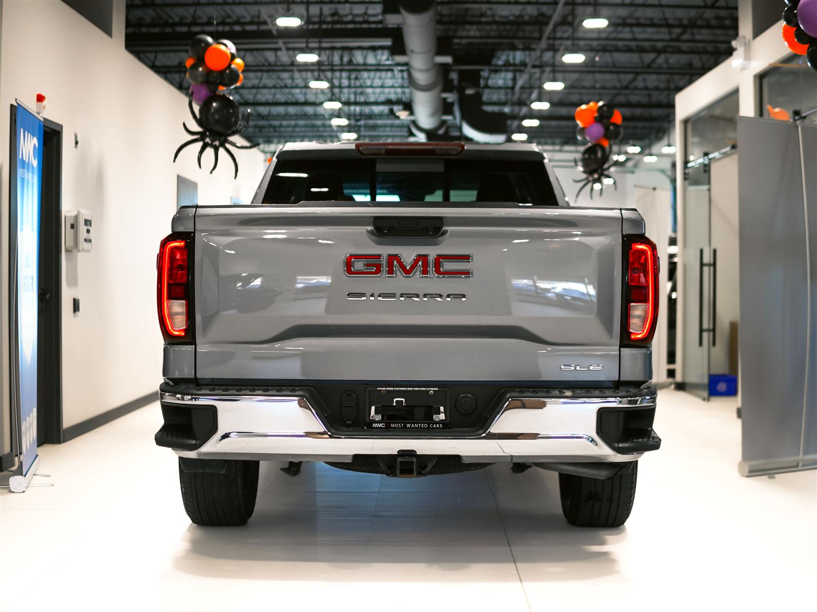 used 2023 GMC Sierra 1500 car, priced at $43,494