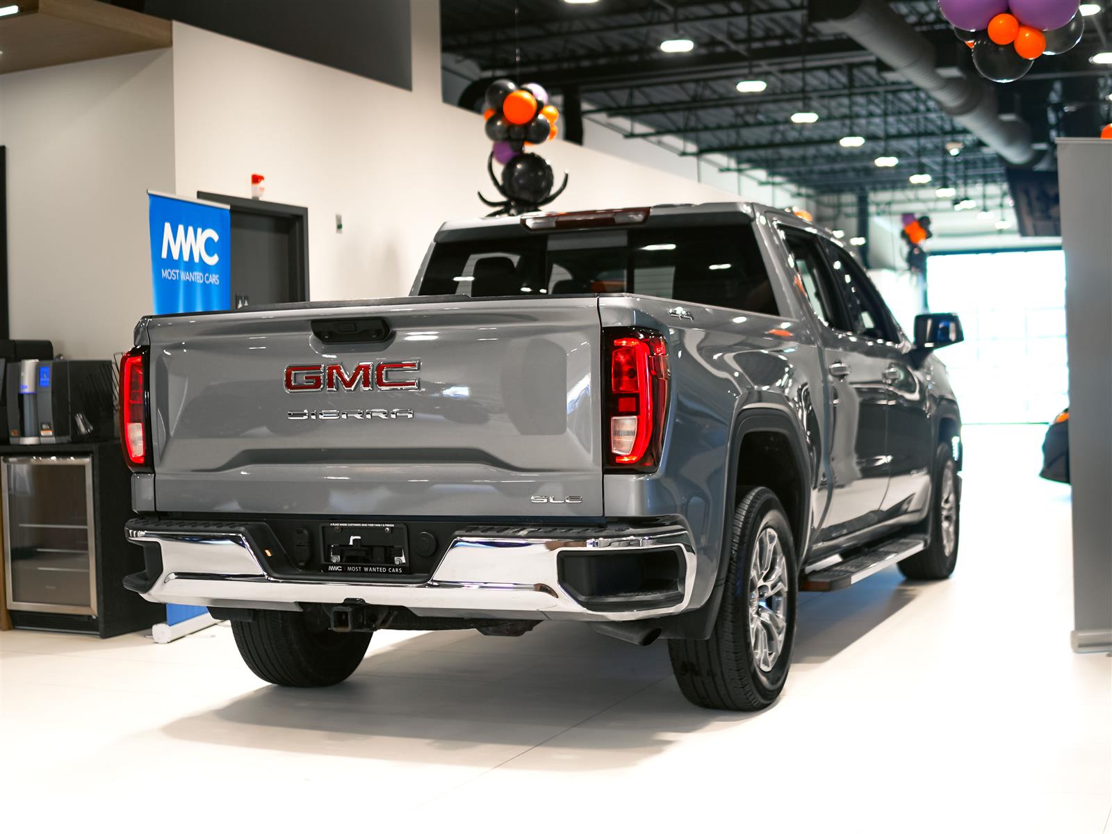 used 2023 GMC Sierra 1500 car, priced at $43,494