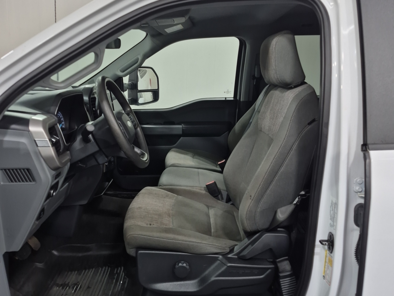 used 2022 Ford F-150 car, priced at $39,995
