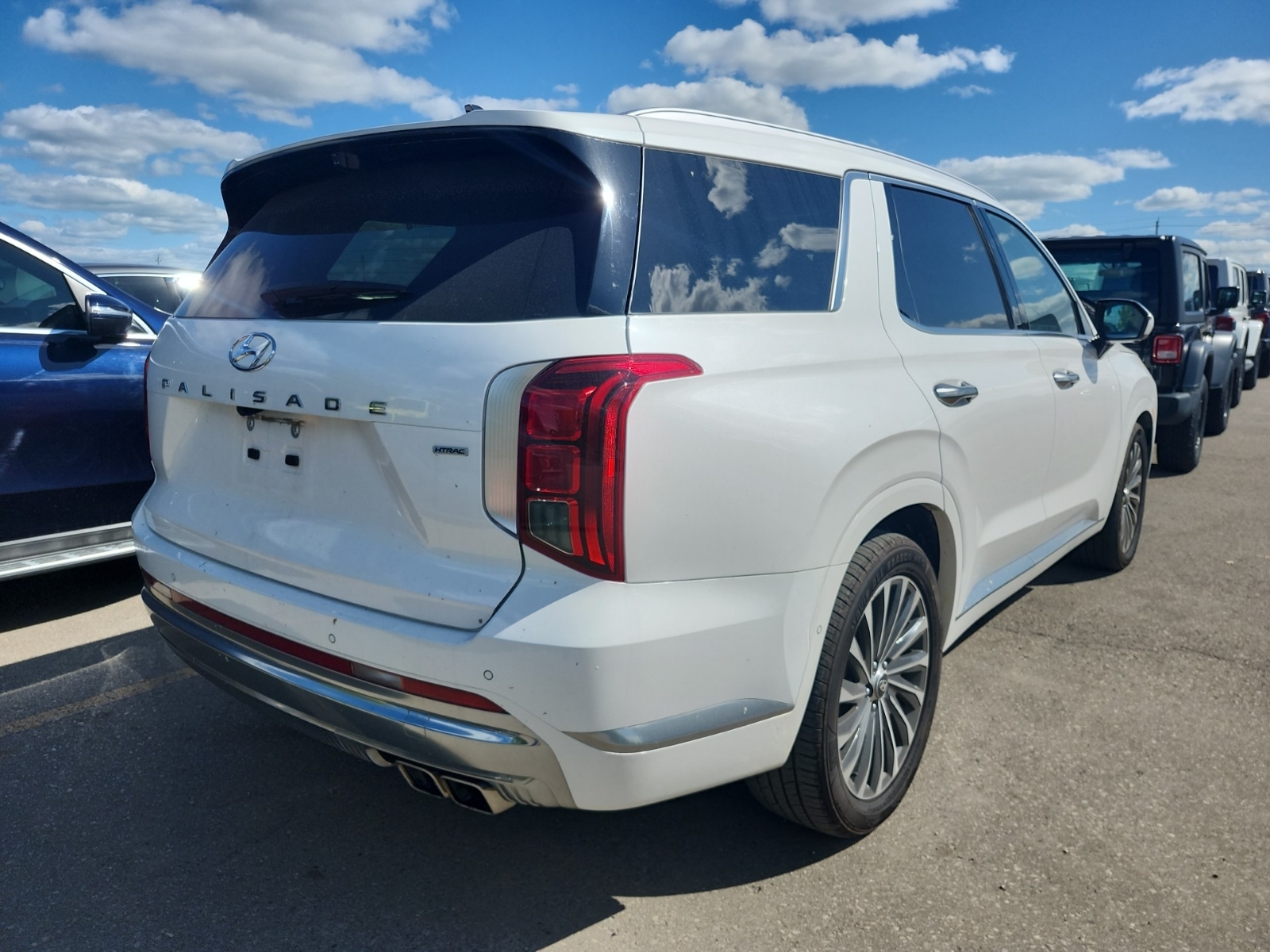 used 2023 Hyundai Palisade car, priced at $39,392