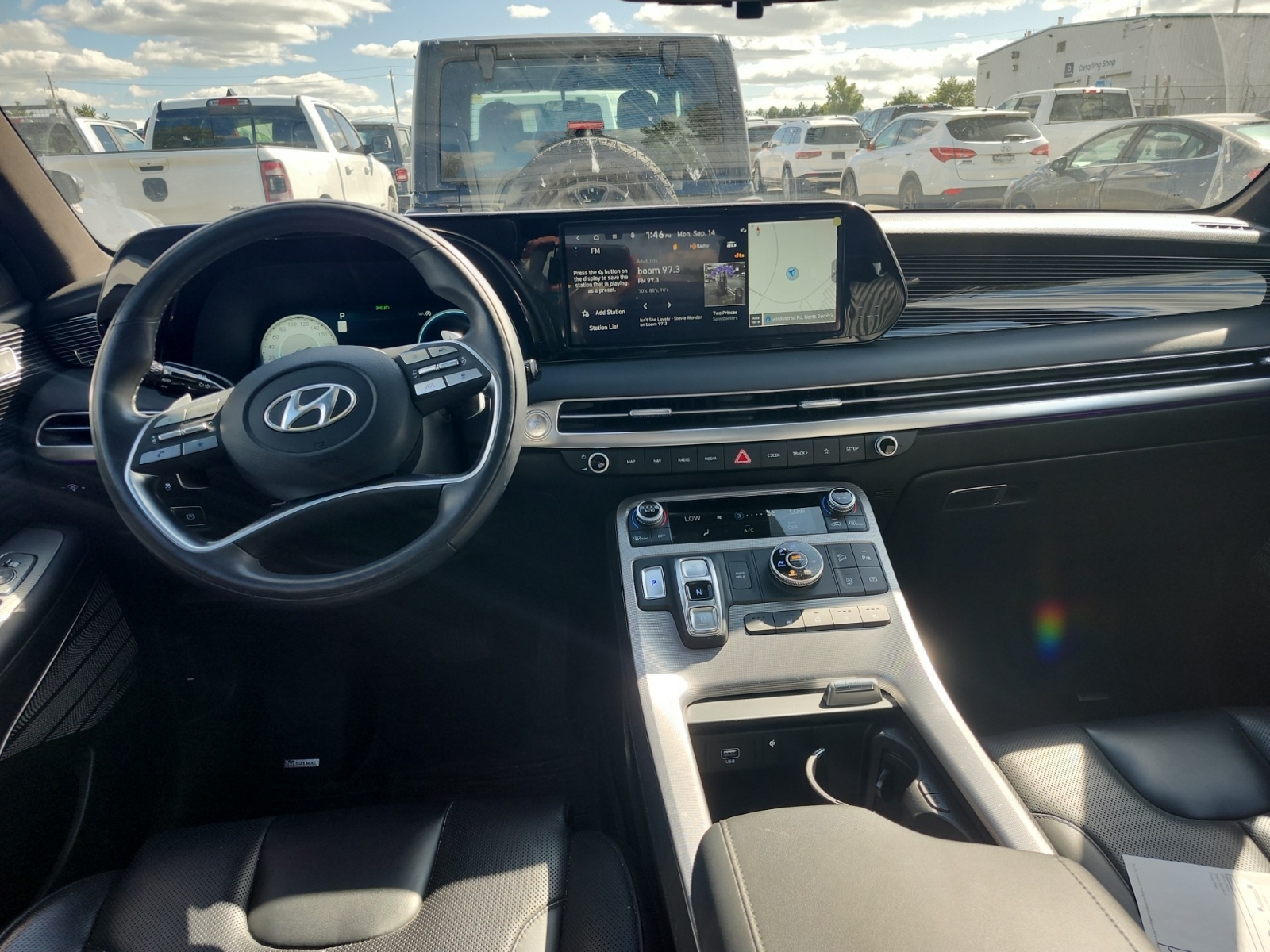 used 2023 Hyundai Palisade car, priced at $39,392