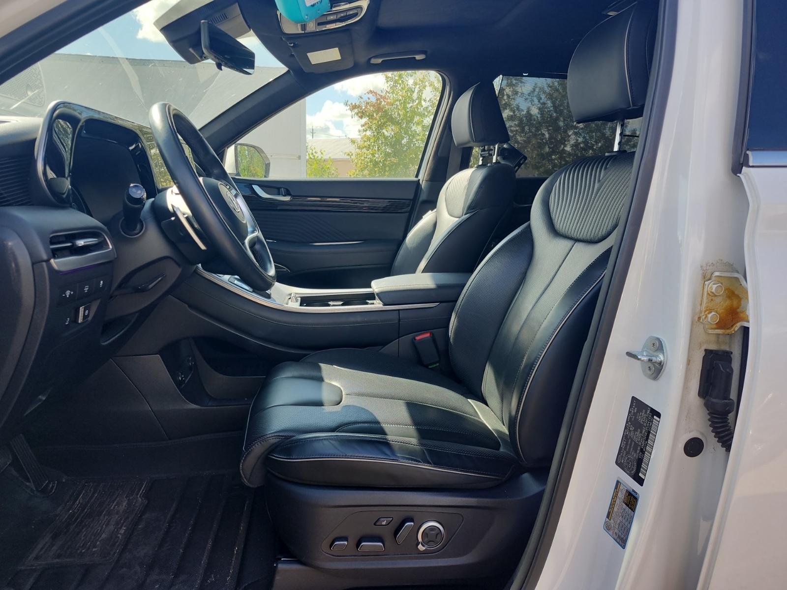 used 2023 Hyundai Palisade car, priced at $39,392