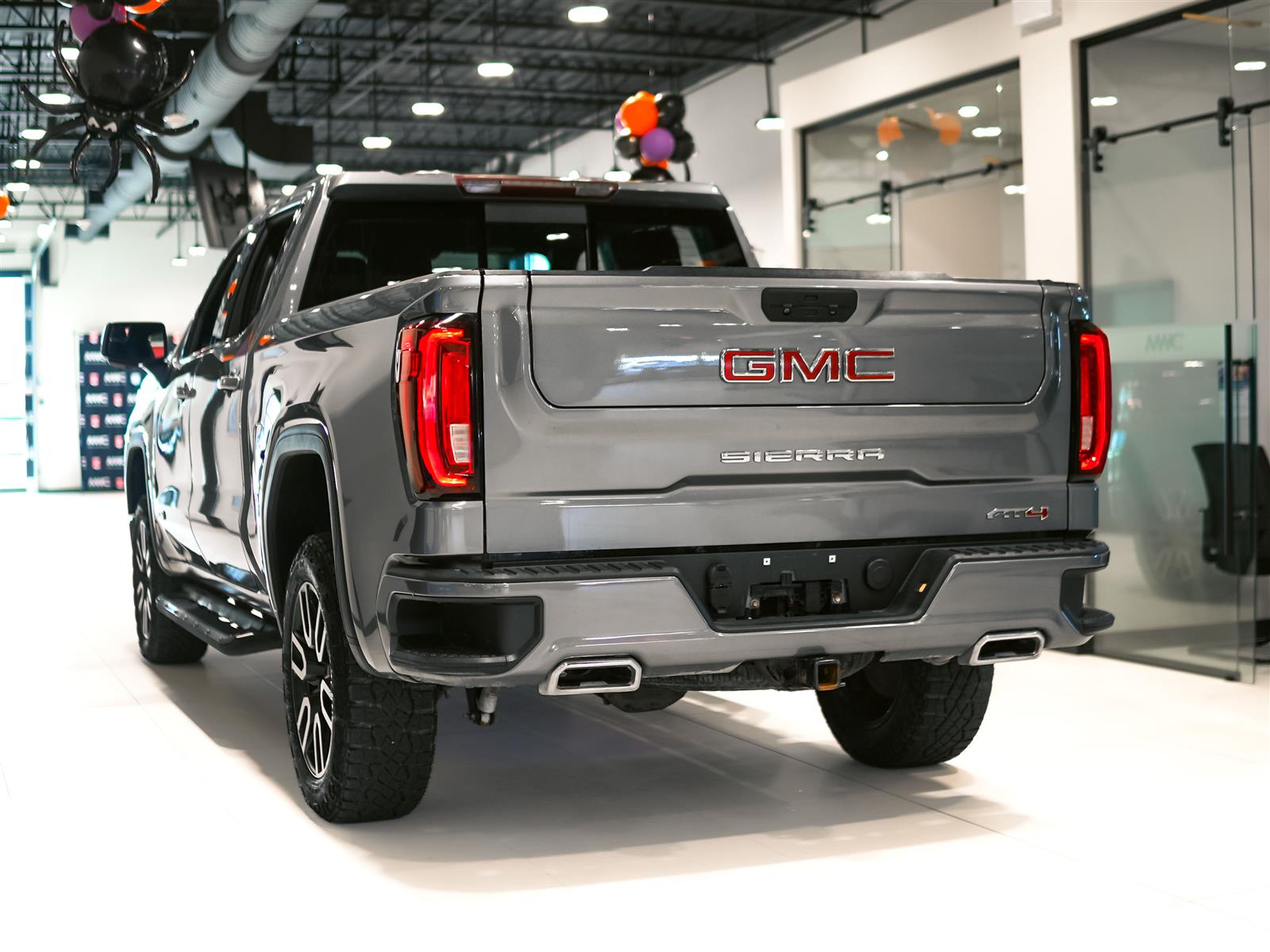 used 2021 GMC Sierra 1500 car, priced at $40,496