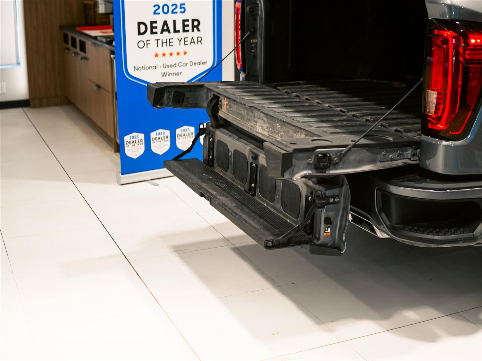 used 2021 GMC Sierra 1500 car, priced at $40,496