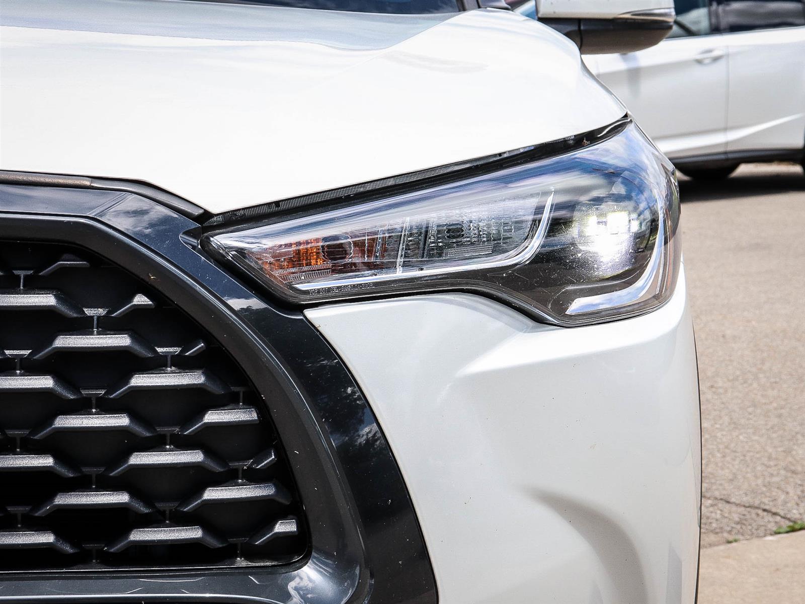 Toyota COROLLA CROSS LE