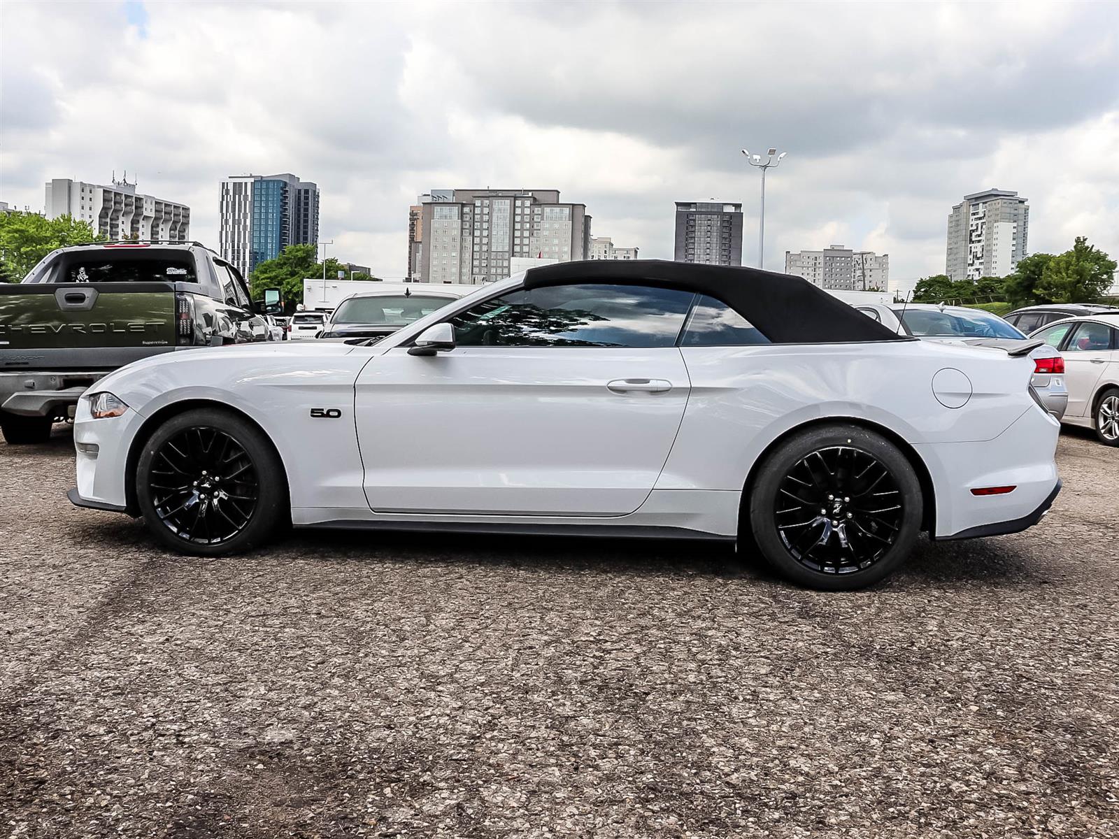 Ford MUSTANG GT