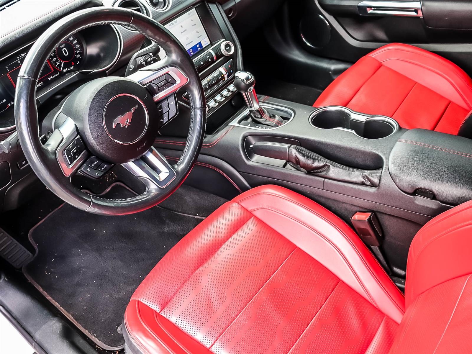 Ford MUSTANG GT