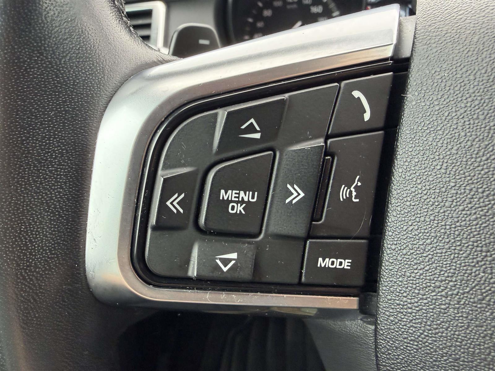 2019 Land Rover Discovery Sport SE AWD - Thumbnail 18