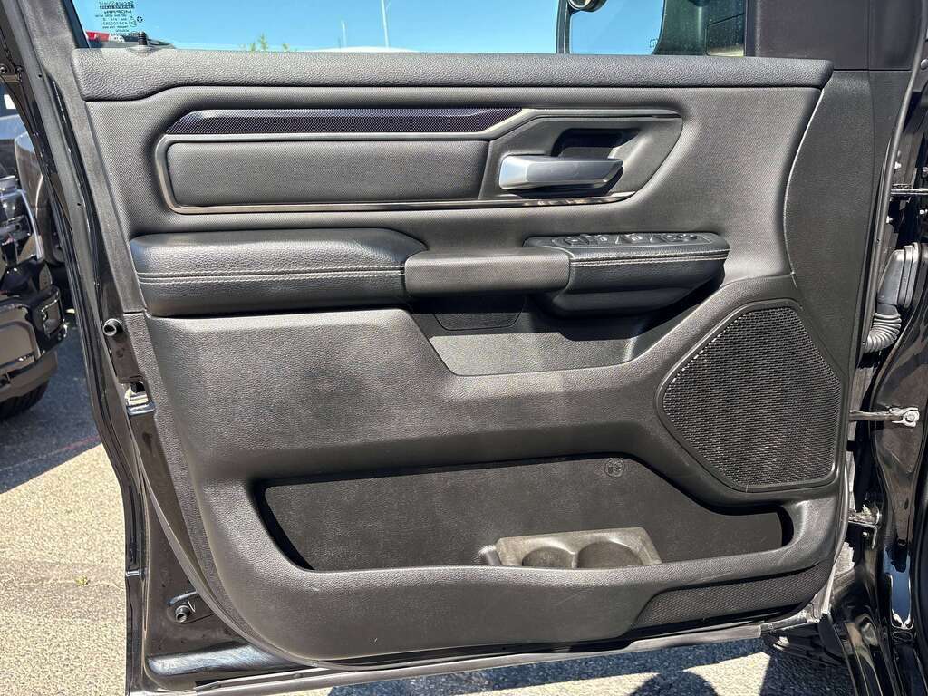 2019 Ram 1500 SPORT 5.7L HEMI BLACK PACK | LEATHER | REM START - Thumbnail 16