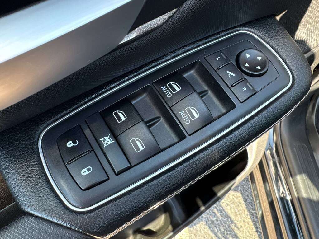 2019 Ram 1500 SPORT 5.7L HEMI BLACK PACK | LEATHER | REM START - Thumbnail 17