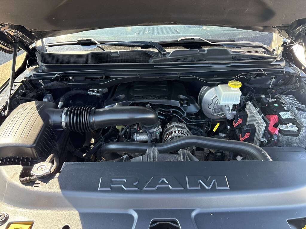 2019 Ram 1500 SPORT 5.7L HEMI BLACK PACK | LEATHER | REM START - Thumbnail 36