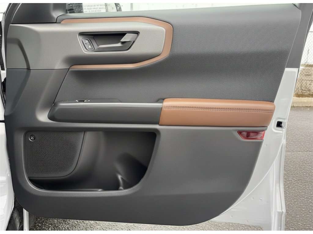 2026 Ford Bronco Sport Outer Banks | 300A: TECH PACKAGE | POWER MOONROOF - Thumbnail 31