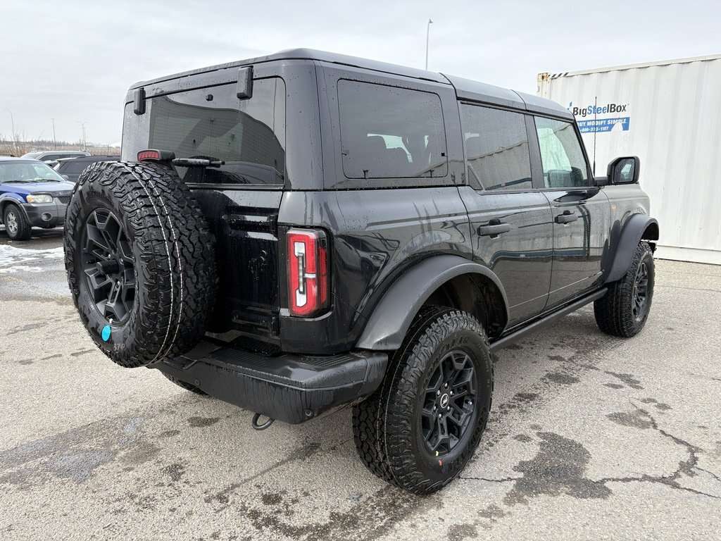 2026 Ford Bronco Badlands | 332A: BLACK APPEARANCE PACKAGE | HARD T - Thumbnail 11