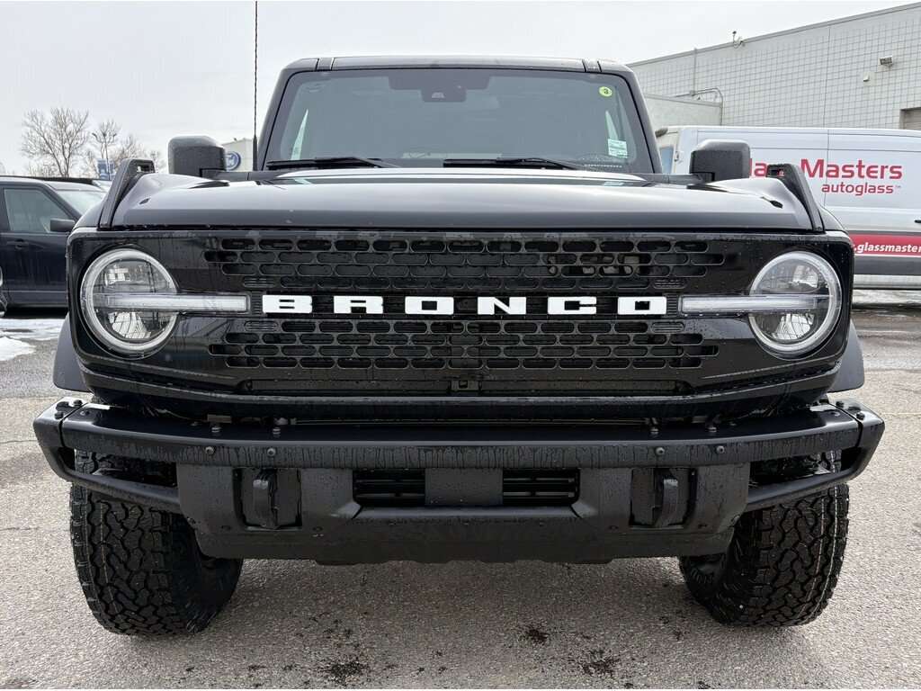 2026 Ford Bronco Badlands | 332A: BLACK APPEARANCE PACKAGE | HARD T - Thumbnail 4
