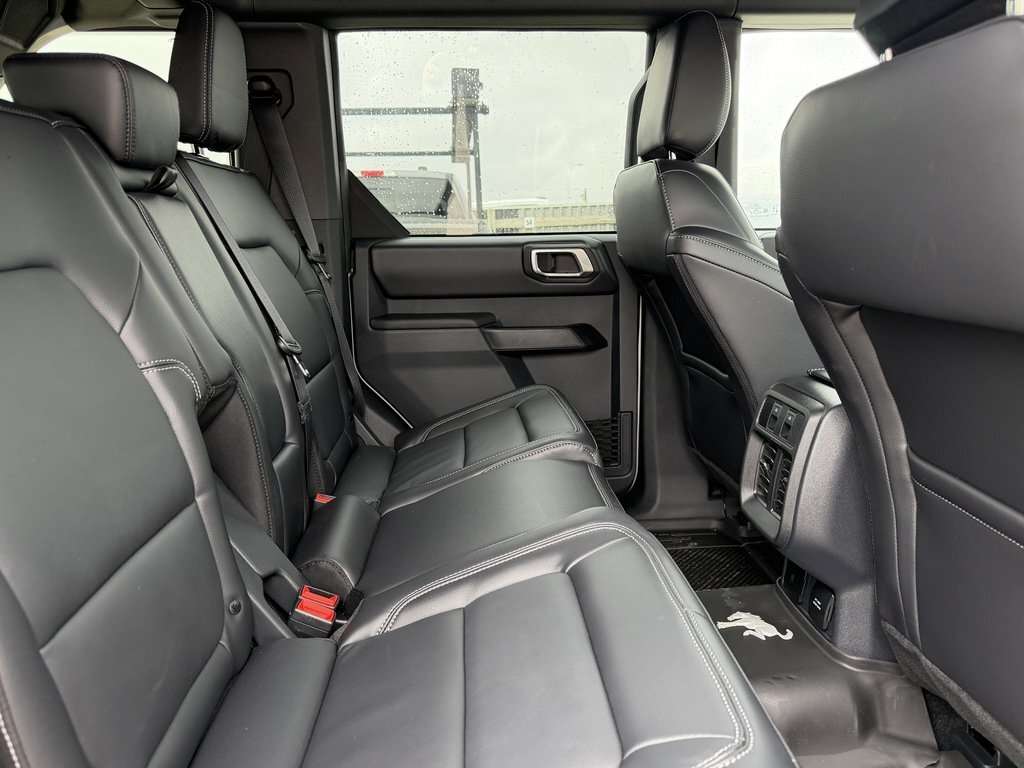 2026 Ford Bronco Outer Banks | 314A: BLACK APPEARANCE | HARD TOP - Thumbnail 30